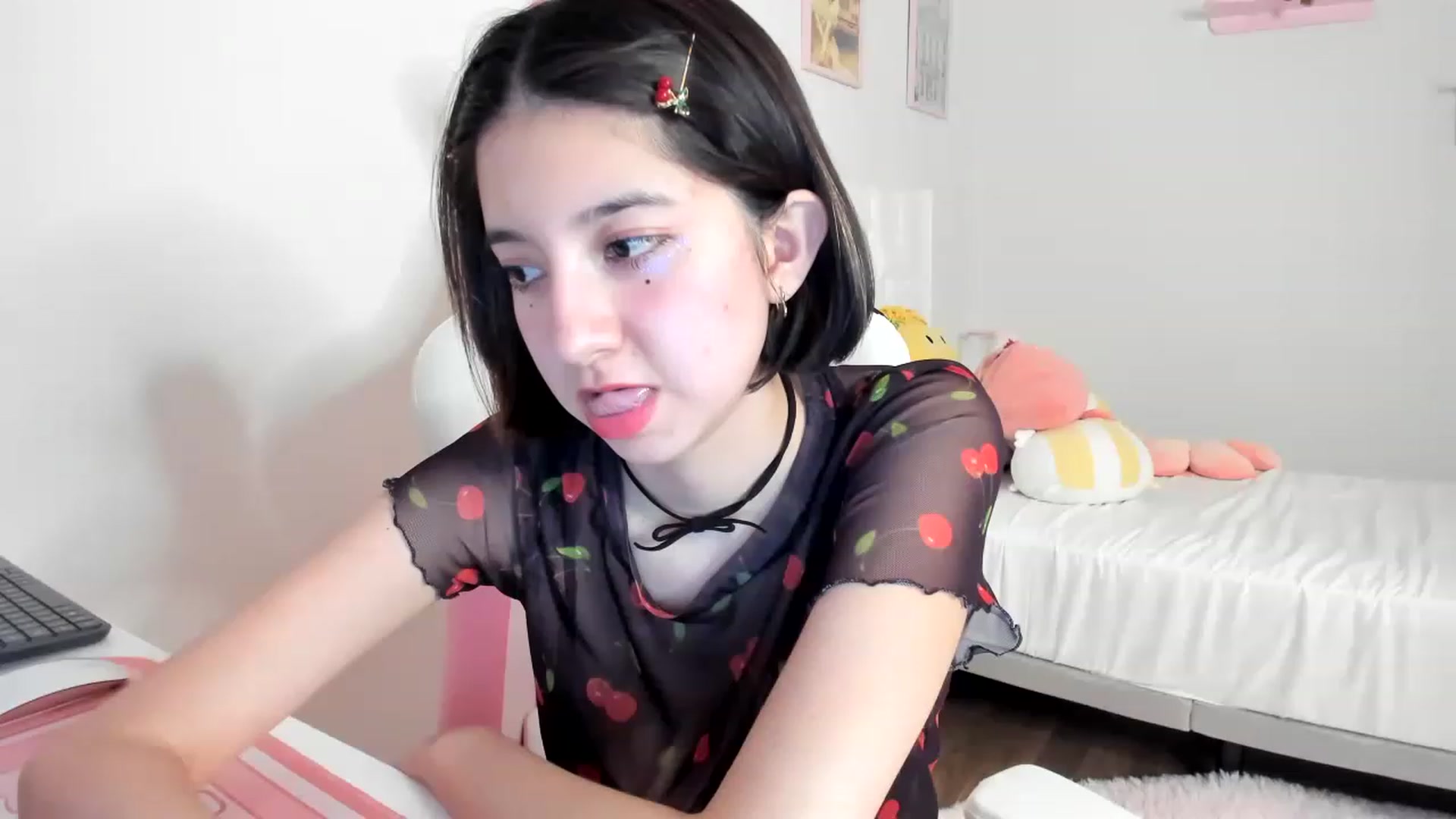 Gallery image thumbnail from Cherrycute666's myfreecams stream on, 04/20/2023, 04:57 image 9 of 20