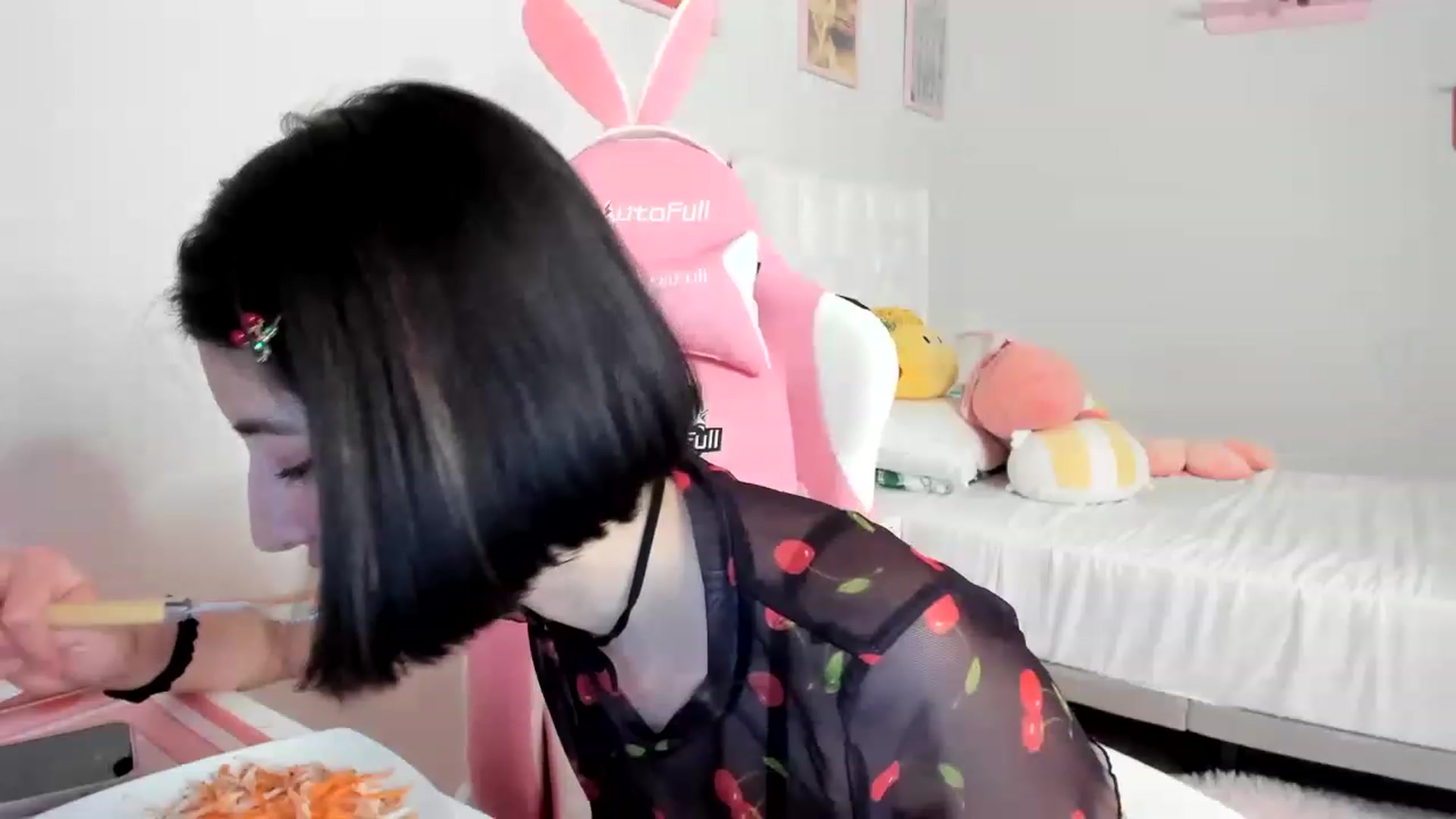 Gallery image thumbnail from Cherrycute666's myfreecams stream on, 04/20/2023, 04:57 image 17 of 20