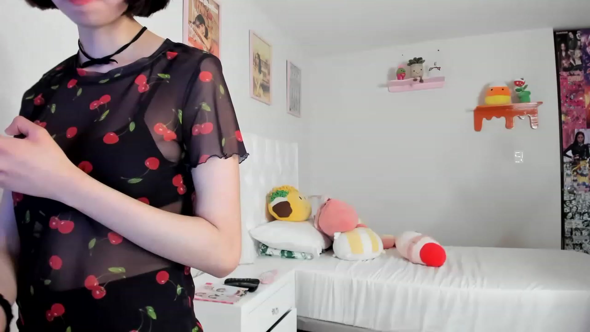 Gallery image thumbnail from Cherrycute666's myfreecams stream on, 04/20/2023, 05:22 image 6 of 20