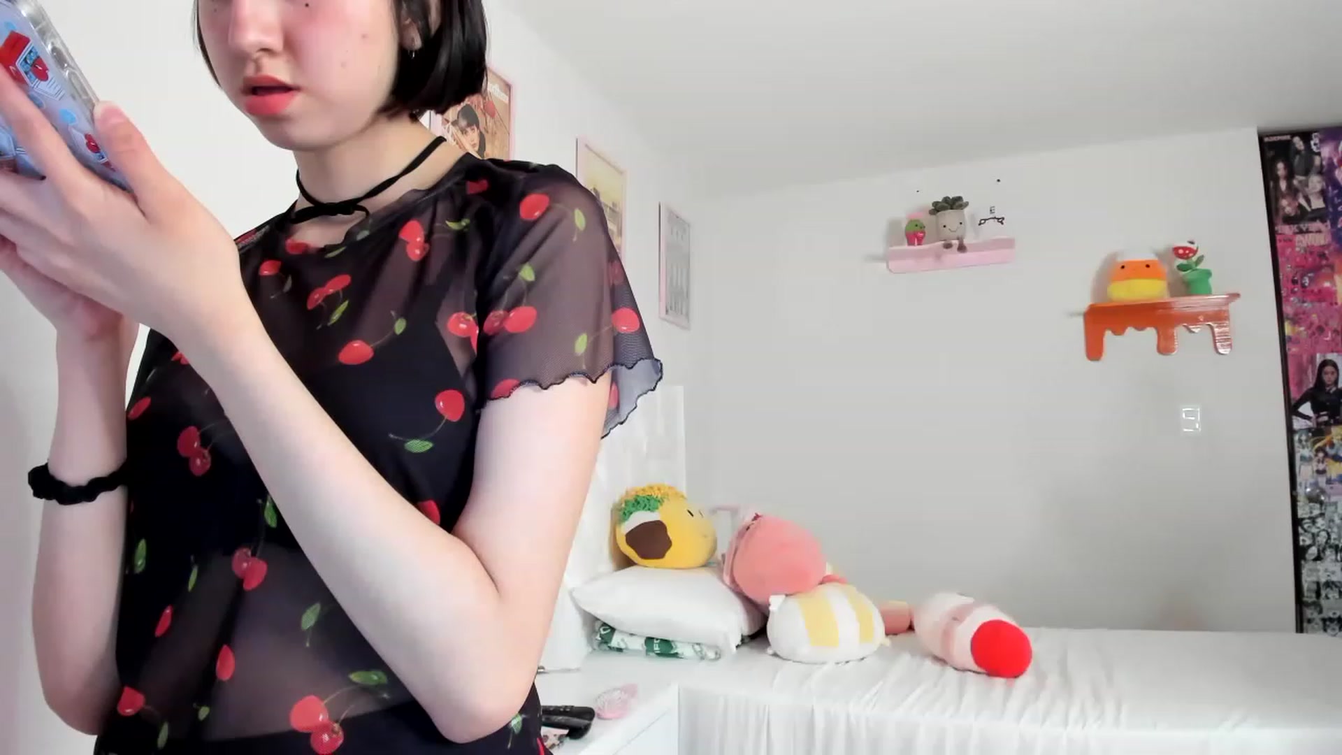 Gallery image thumbnail from Cherrycute666's myfreecams stream on, 04/20/2023, 05:22 image 2 of 20