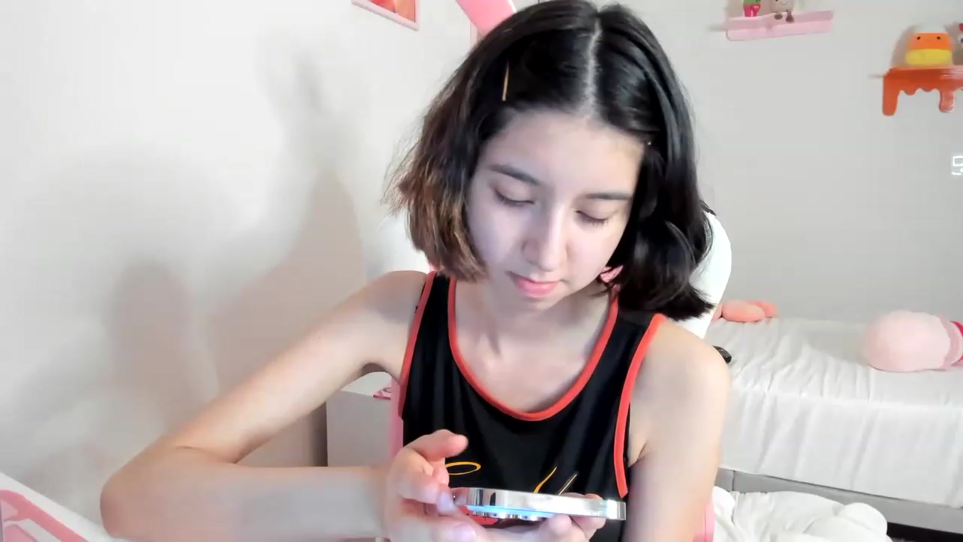 Gallery image thumbnail from Cherrycute666's myfreecams stream on, 04/20/2023, 10:31 image 7 of 20