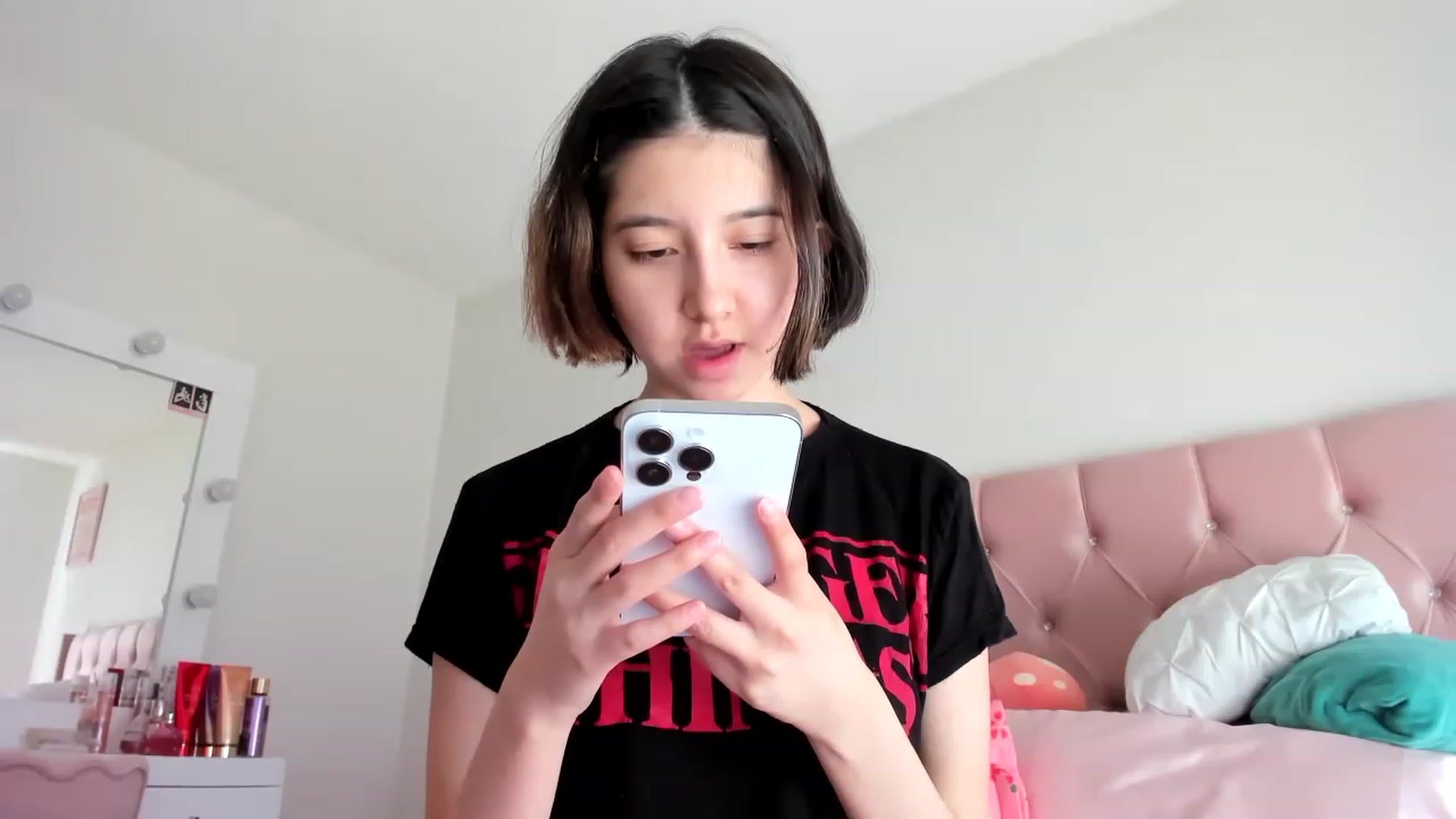 Gallery image thumbnail from Cherrycute666's myfreecams stream on, 04/20/2023, 23:22 image 11 of 20
