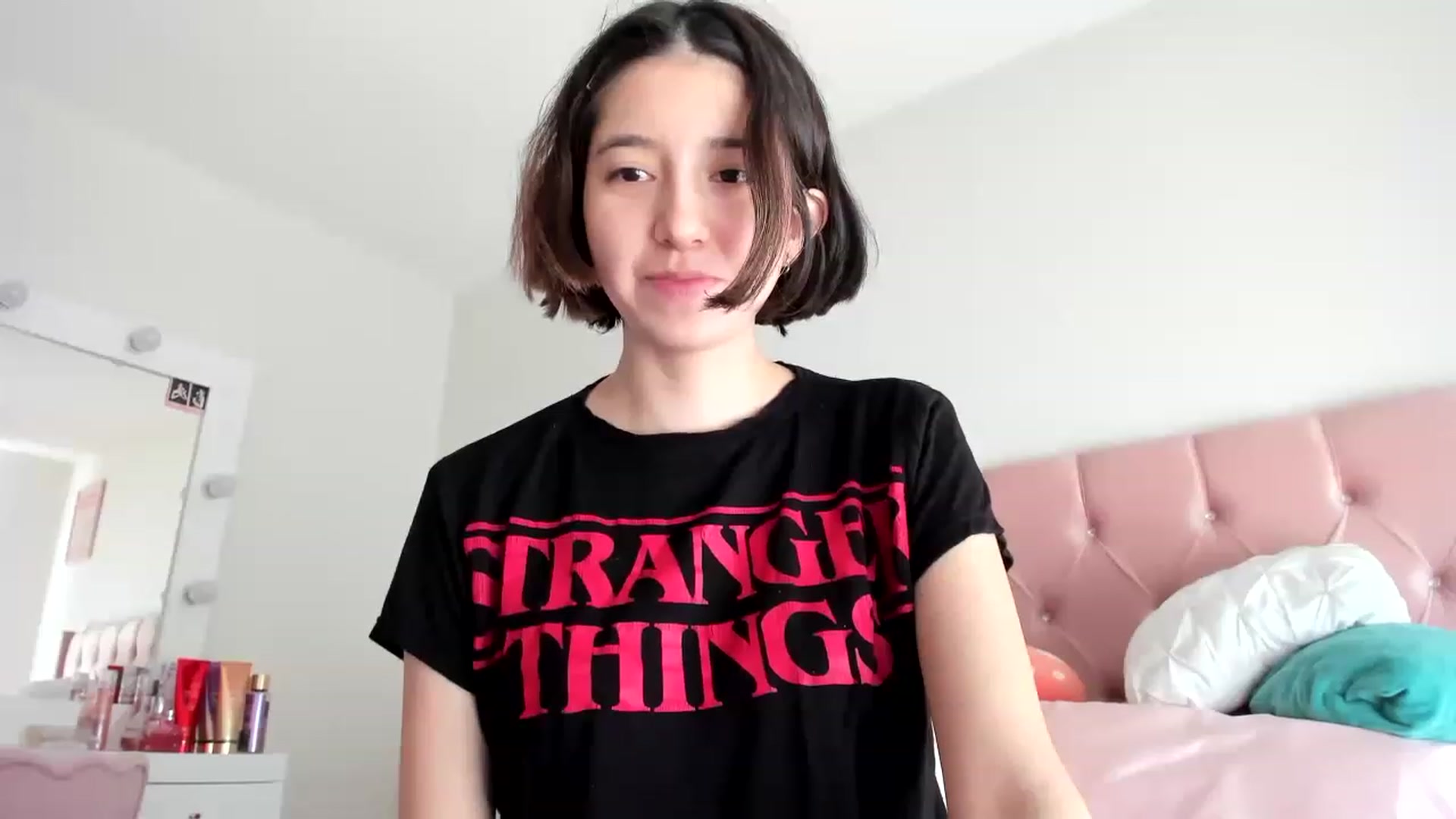 Gallery image thumbnail from Cherrycute666's myfreecams stream on, 04/20/2023, 23:22 image 10 of 20
