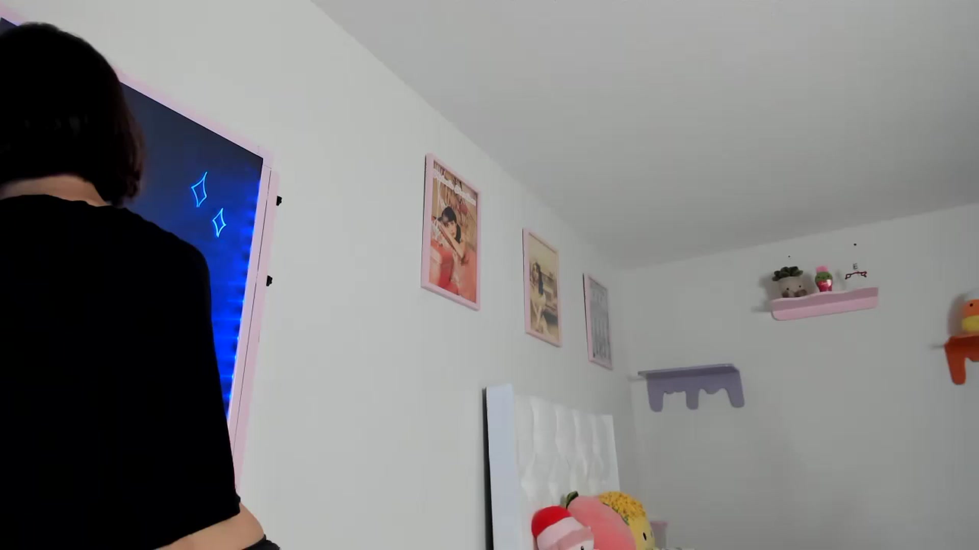 Gallery image thumbnail from Cherrycute666's myfreecams stream on, 04/21/2023, 24:01 image 20 of 20