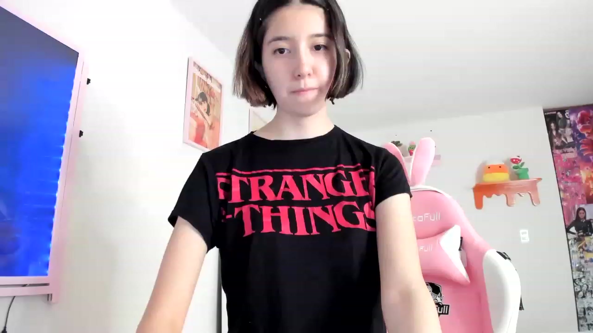 Gallery image thumbnail from Cherrycute666's myfreecams stream on, 04/21/2023, 24:01 image 6 of 20