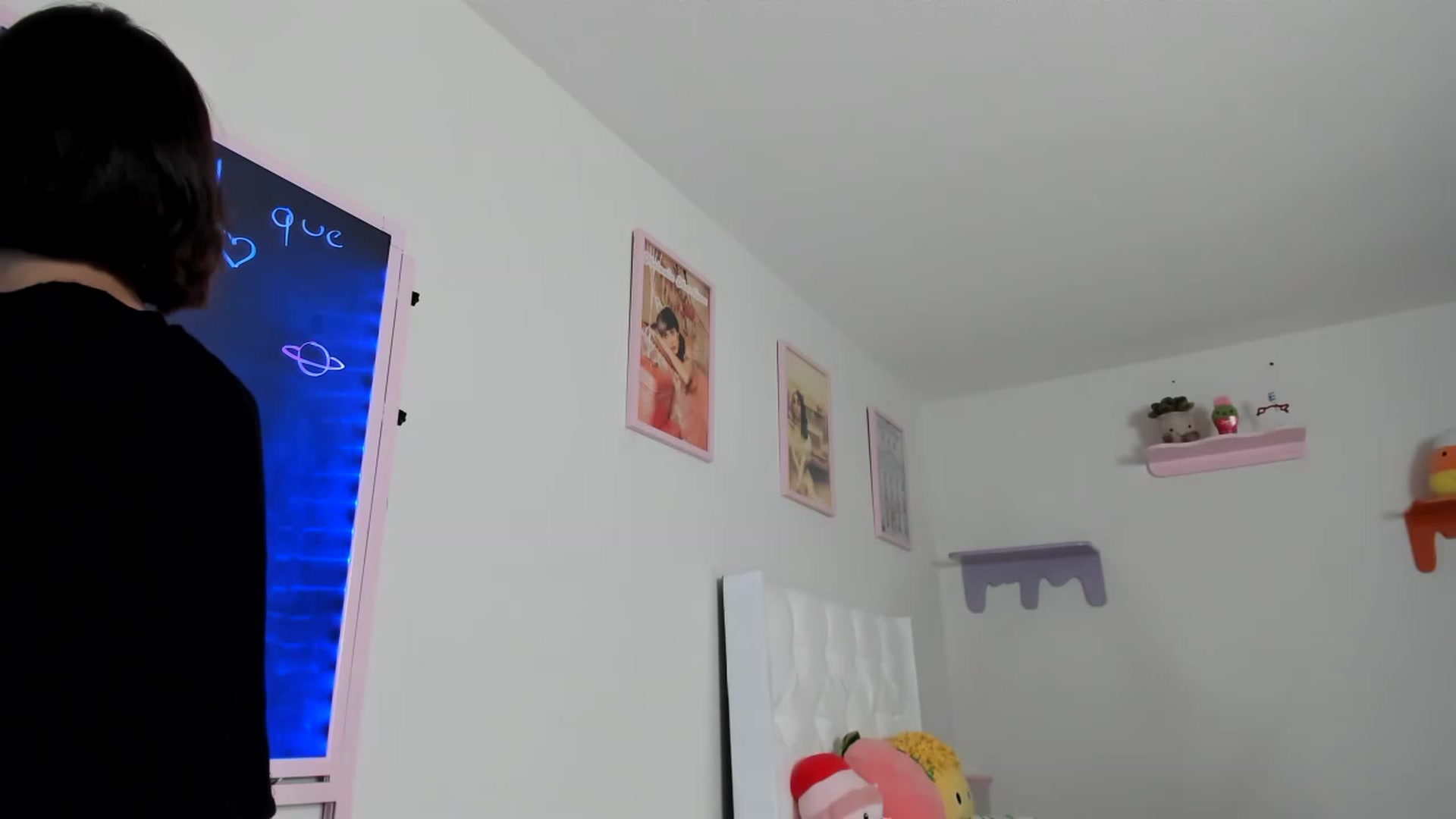 Gallery image thumbnail from Cherrycute666's myfreecams stream on, 04/21/2023, 24:01 image 19 of 20