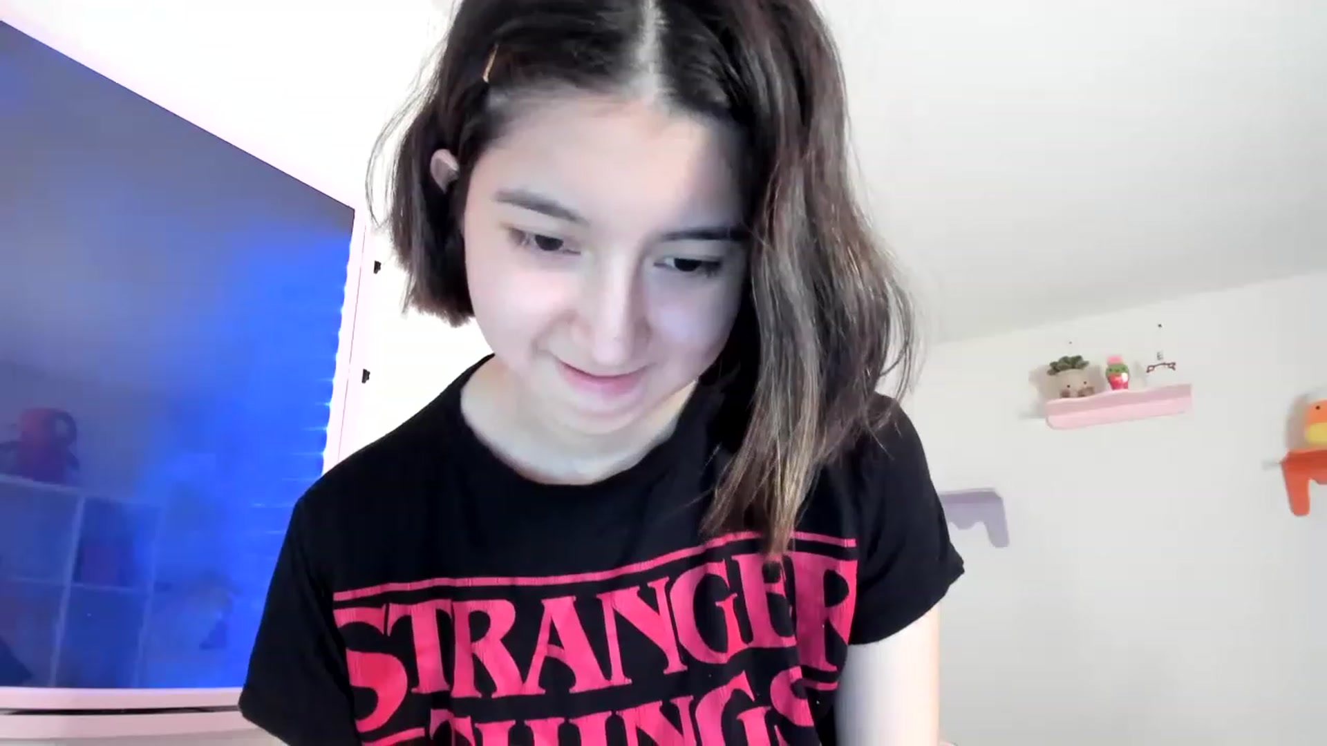 Gallery image thumbnail from Cherrycute666's myfreecams stream on, 04/21/2023, 24:01 image 18 of 20