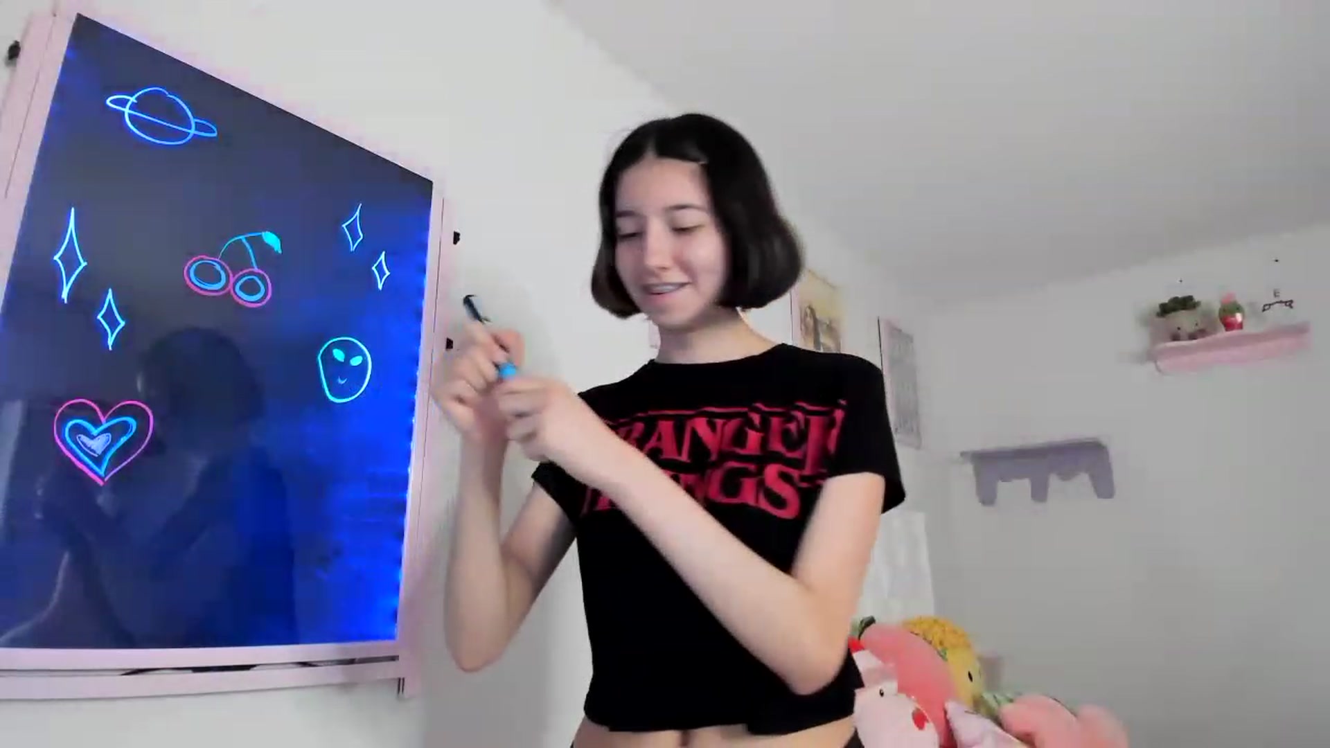 Gallery image thumbnail from Cherrycute666's myfreecams stream on, 04/21/2023, 24:57 image 3 of 20