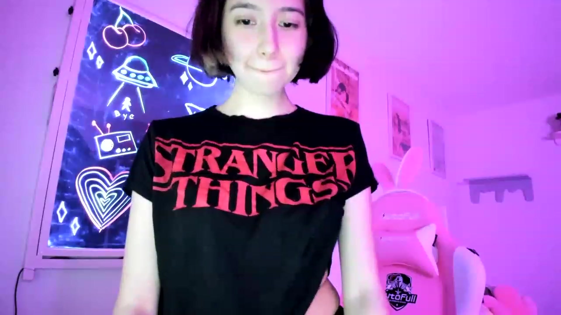 Gallery image thumbnail from Cherrycute666's myfreecams stream on, 04/21/2023, 02:41 image 17 of 20