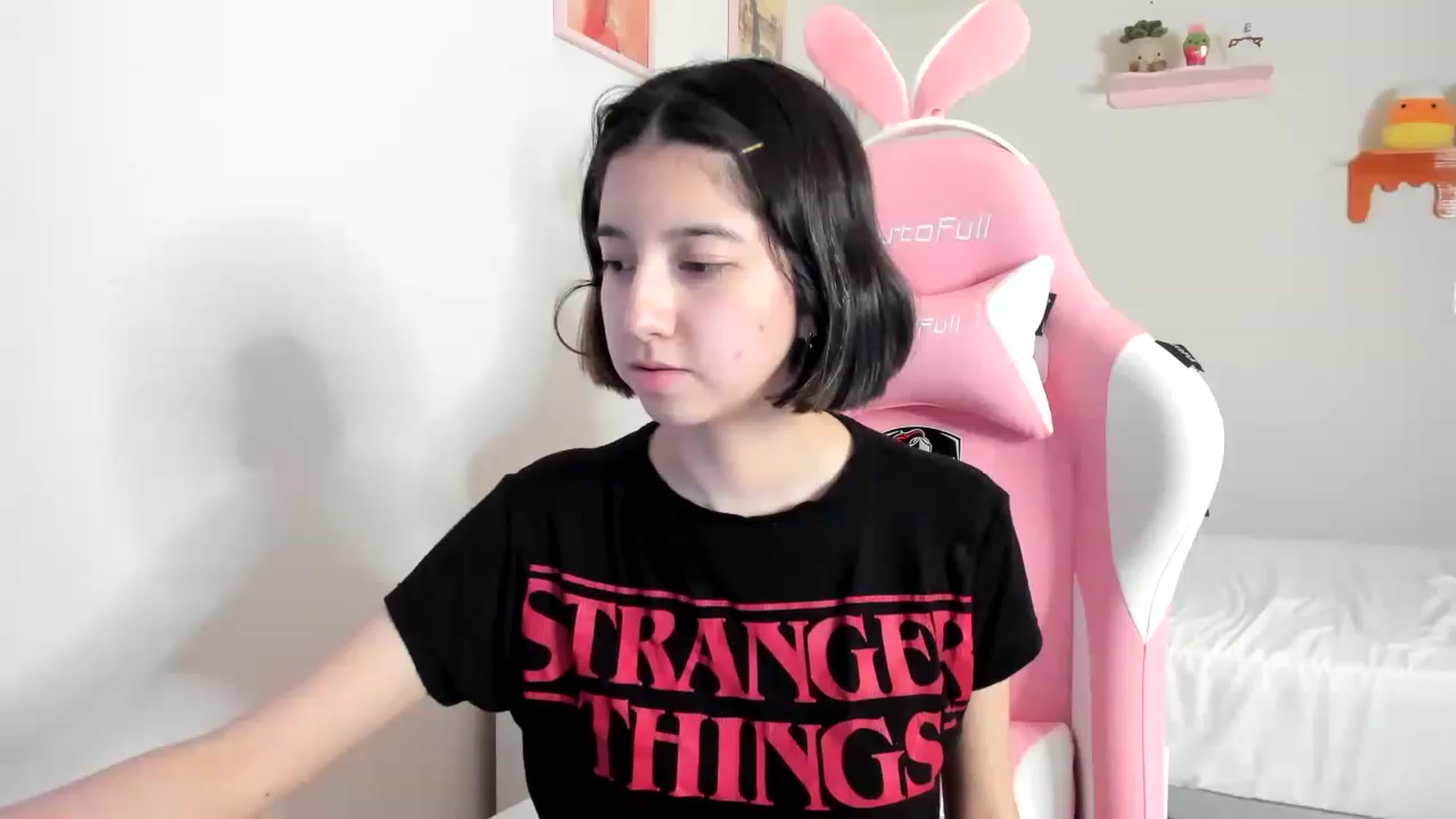 Gallery image thumbnail from Cherrycute666's myfreecams stream on, 04/21/2023, 06:23 image 18 of 20