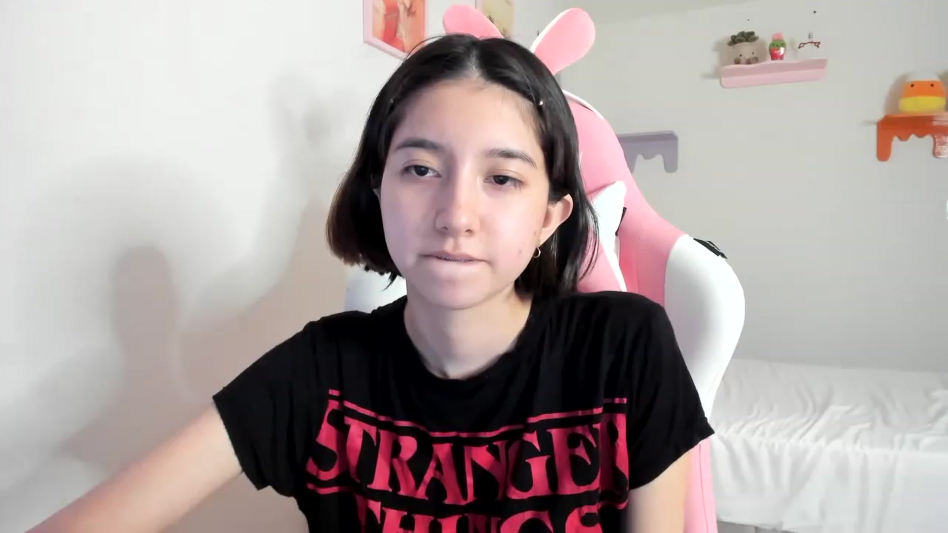 Gallery image thumbnail from Cherrycute666's myfreecams stream on, 04/21/2023, 06:23 image 19 of 20