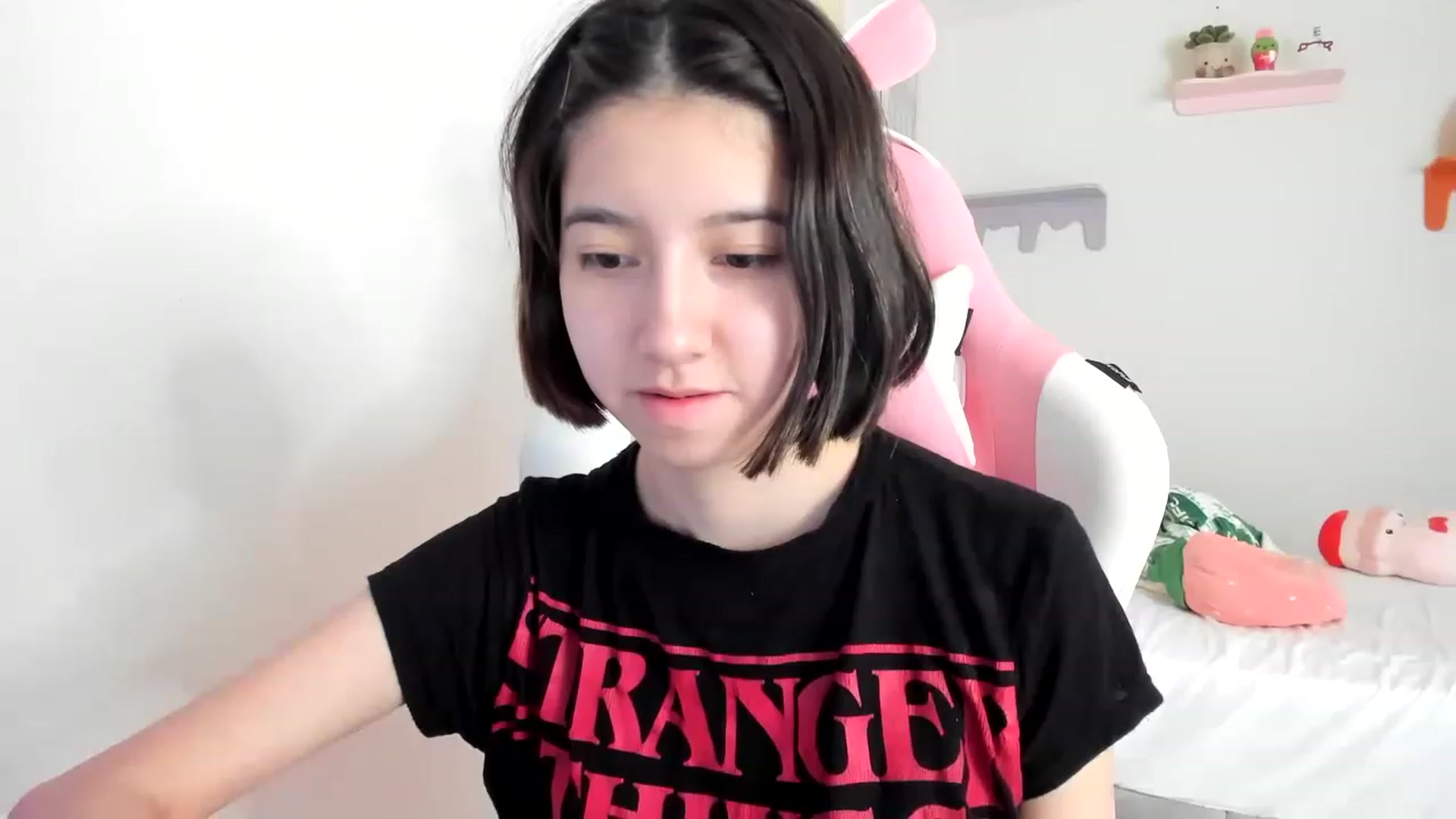 Gallery image thumbnail from Cherrycute666's myfreecams stream on, 04/21/2023, 16:30 image 7 of 20