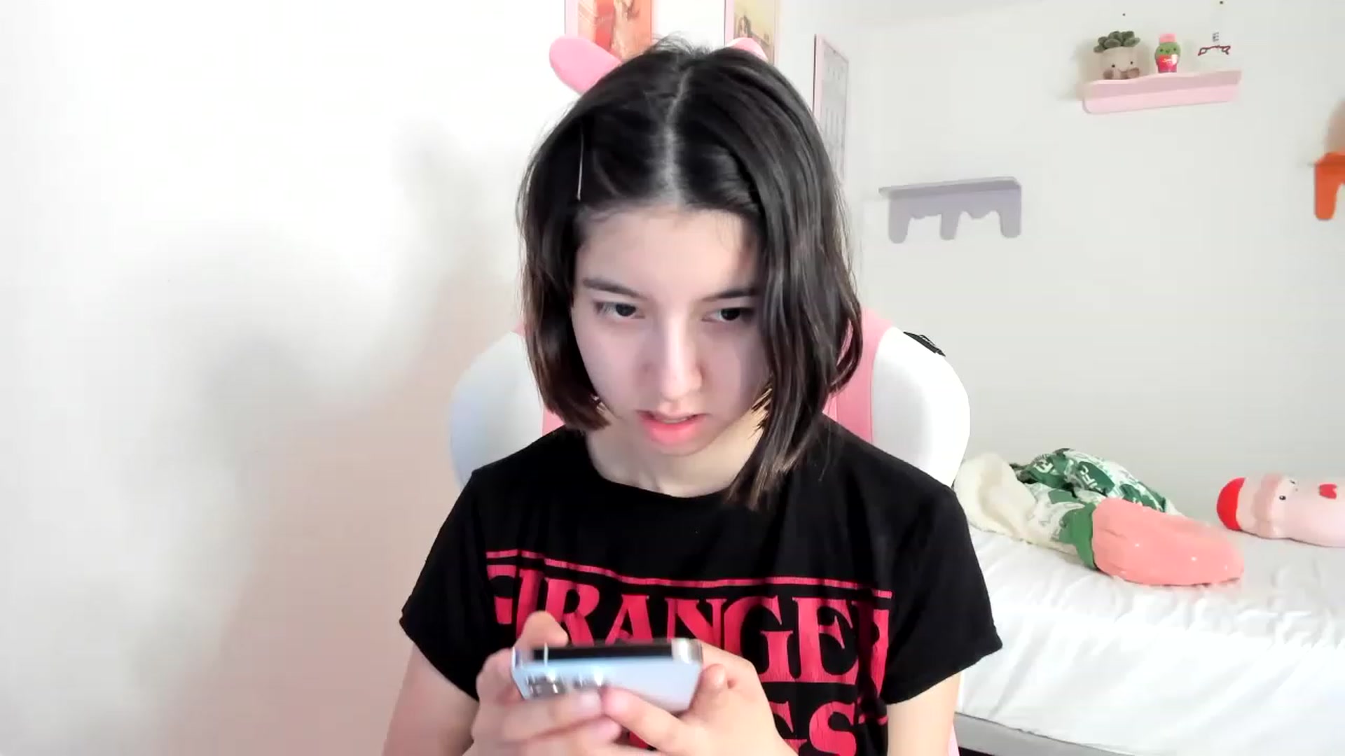 Gallery image thumbnail from Cherrycute666's myfreecams stream on, 04/21/2023, 16:30 image 8 of 20