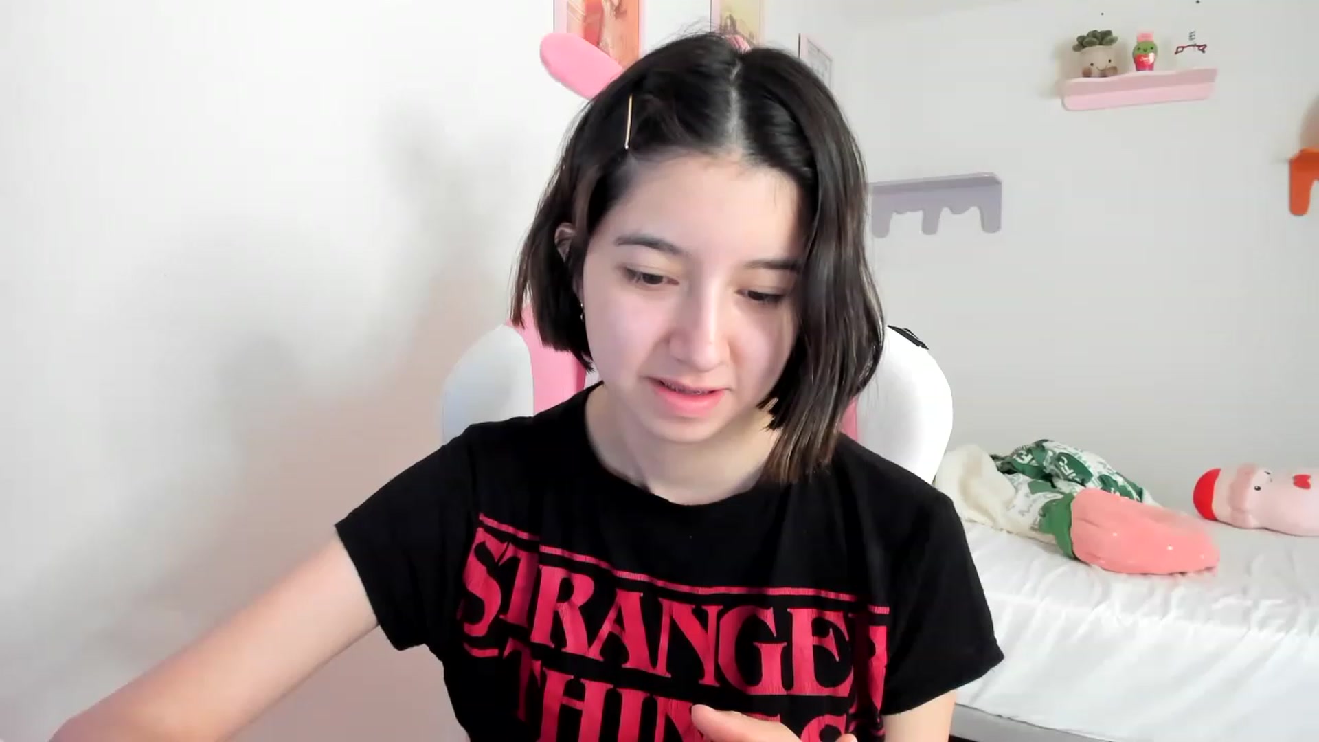 Gallery image thumbnail from Cherrycute666's myfreecams stream on, 04/21/2023, 16:30 image 9 of 20