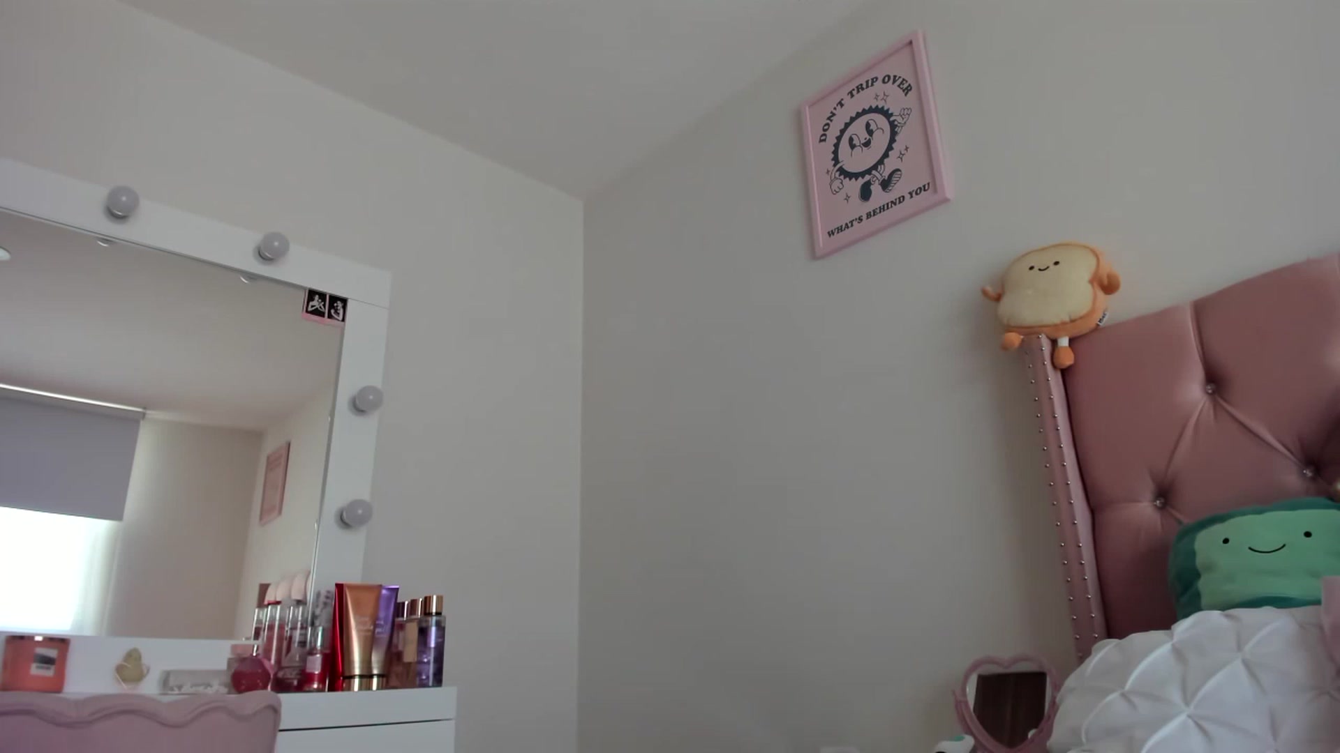 Gallery image thumbnail from Cherrycute666's myfreecams stream on, 04/21/2023, 18:47 image 4 of 20