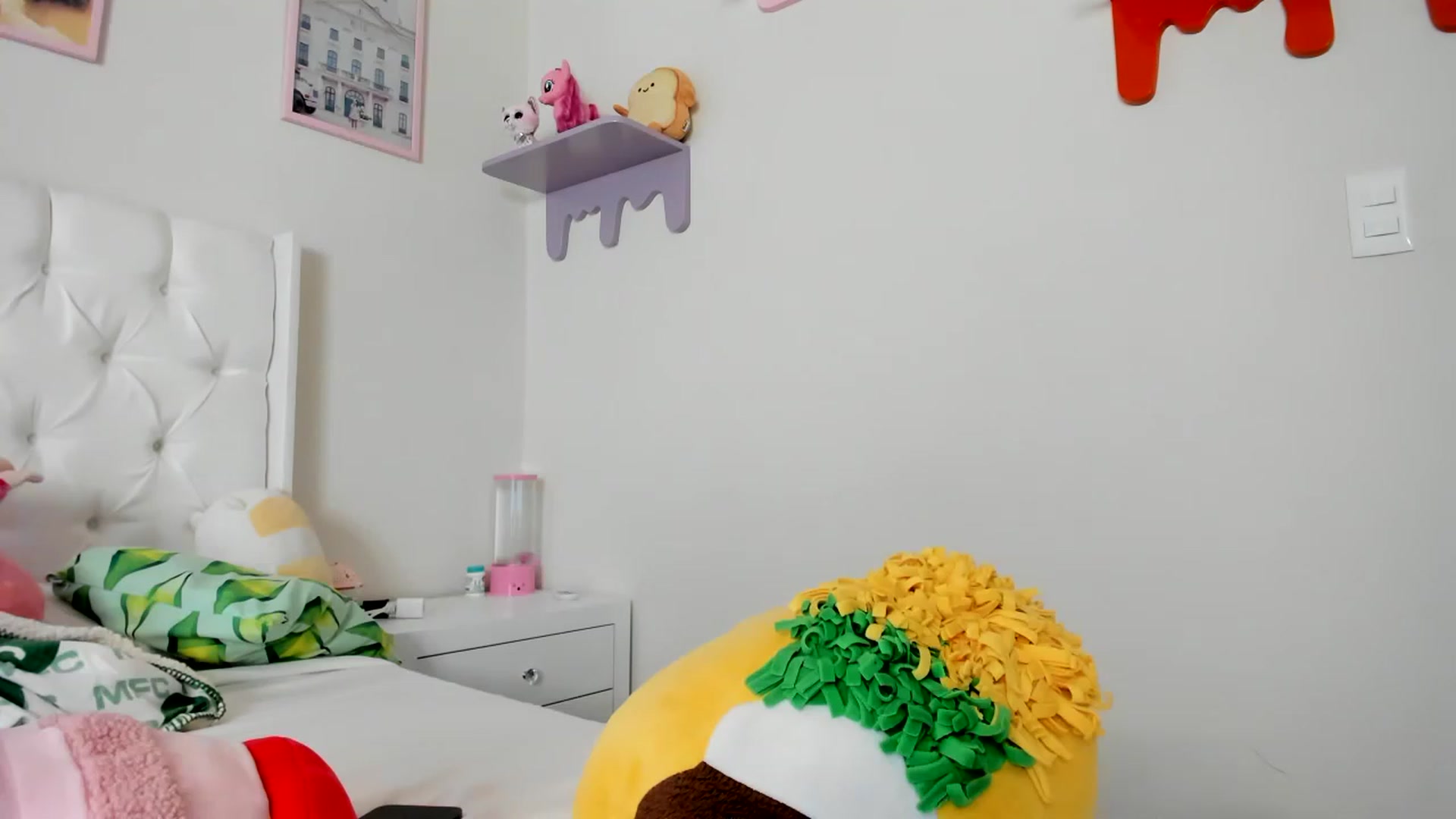 Gallery image thumbnail from Cherrycute666's myfreecams stream on, 04/21/2023, 21:15 image 20 of 20