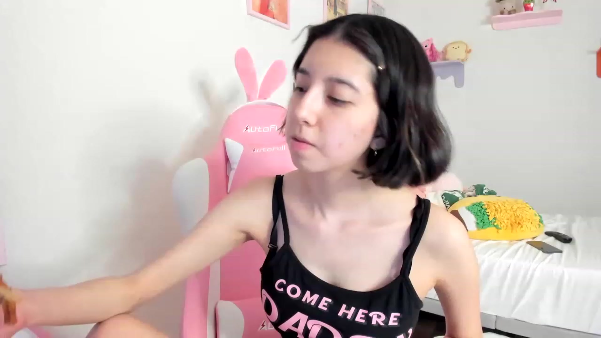 Gallery image thumbnail from Cherrycute666's myfreecams stream on, 04/21/2023, 23:36 image 10 of 20