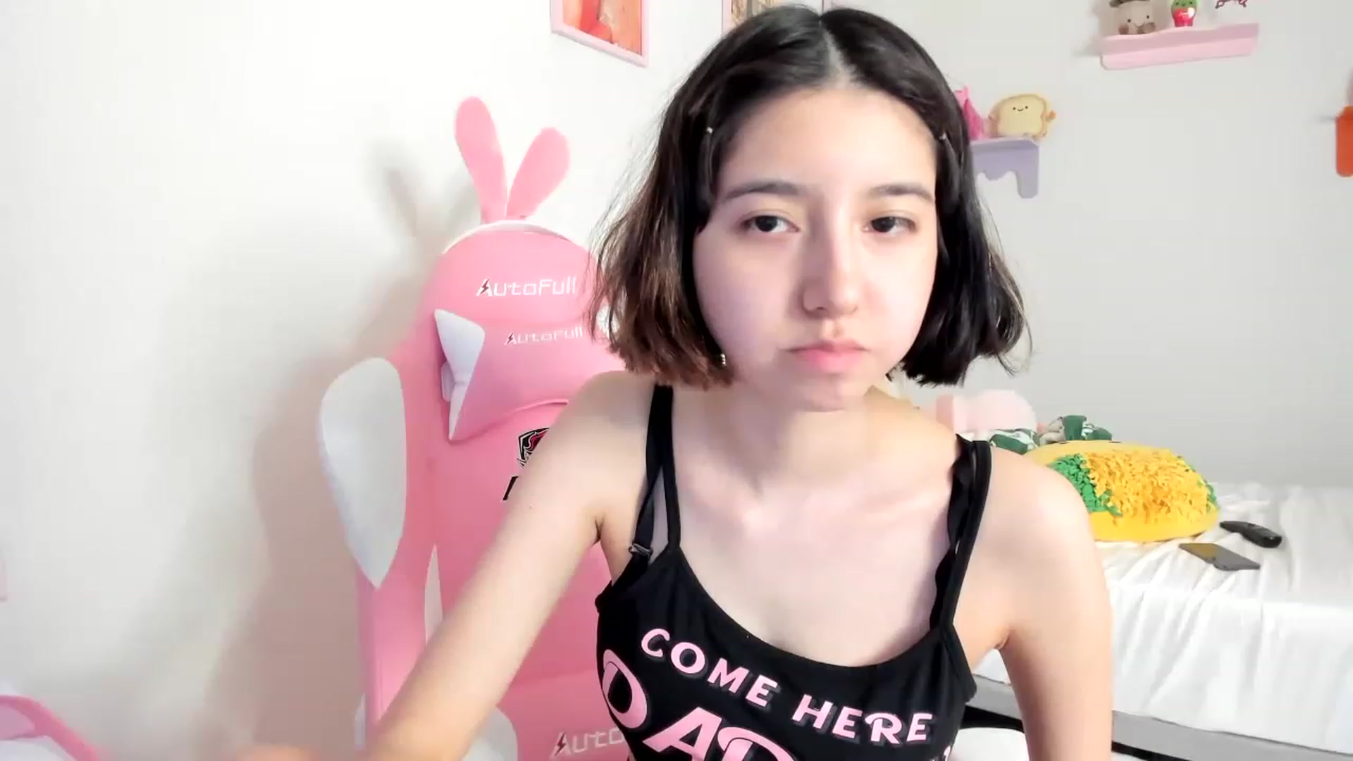 Gallery image thumbnail from Cherrycute666's myfreecams stream on, 04/21/2023, 23:36 image 9 of 20