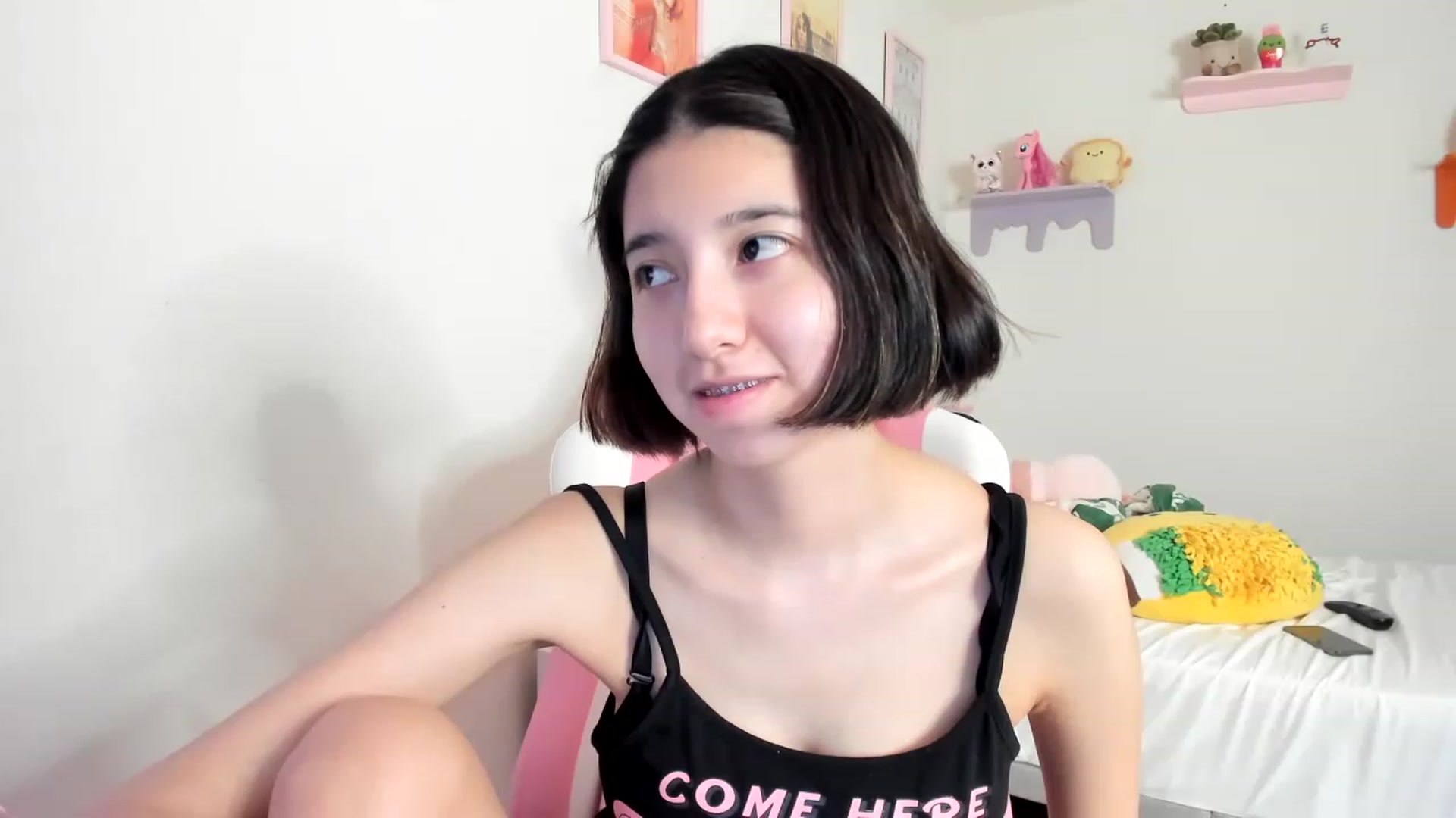 Gallery image thumbnail from Cherrycute666's myfreecams stream on, 04/21/2023, 23:36 image 20 of 20