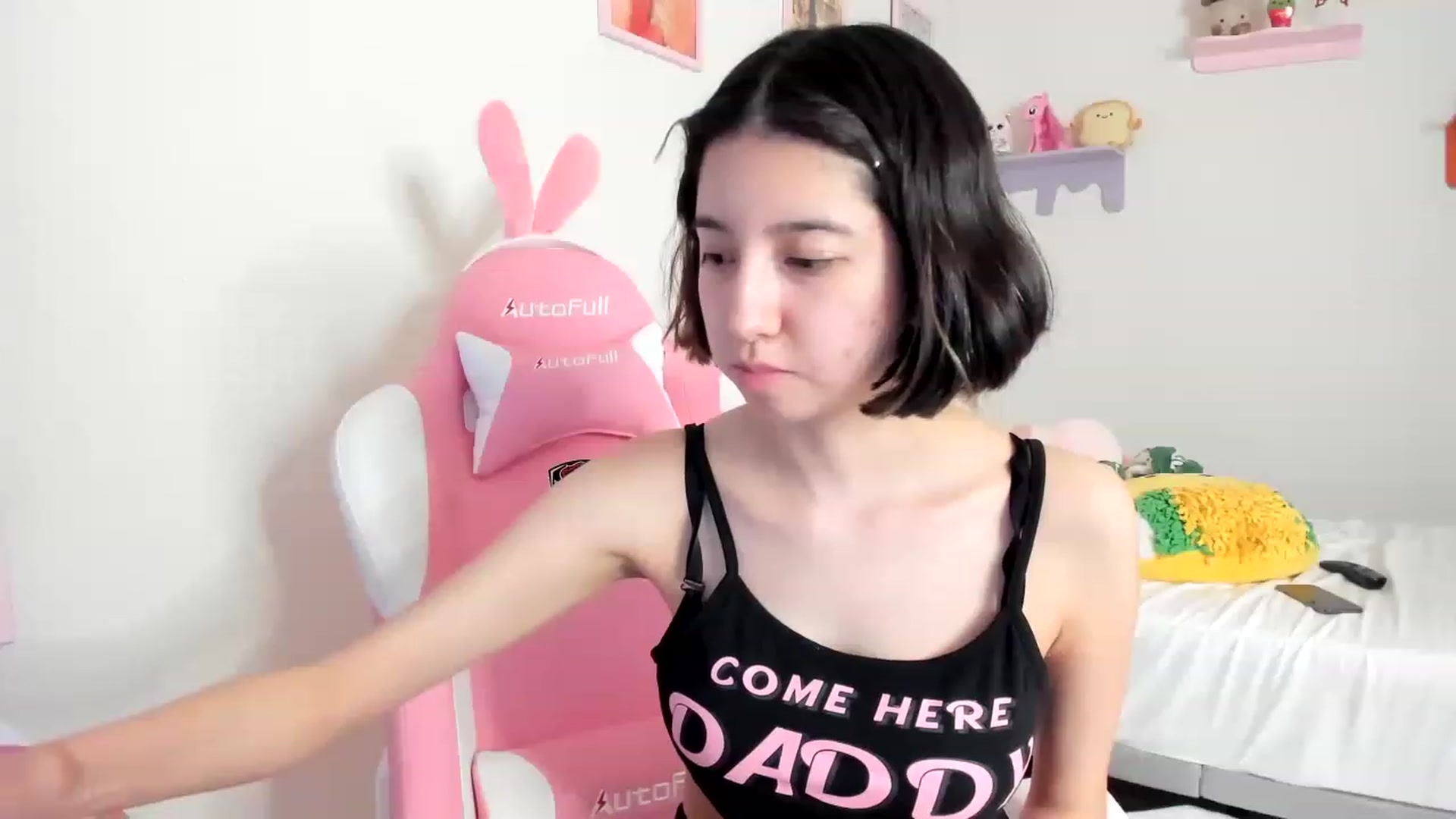 Gallery image thumbnail from Cherrycute666's myfreecams stream on, 04/21/2023, 23:36 image 11 of 20