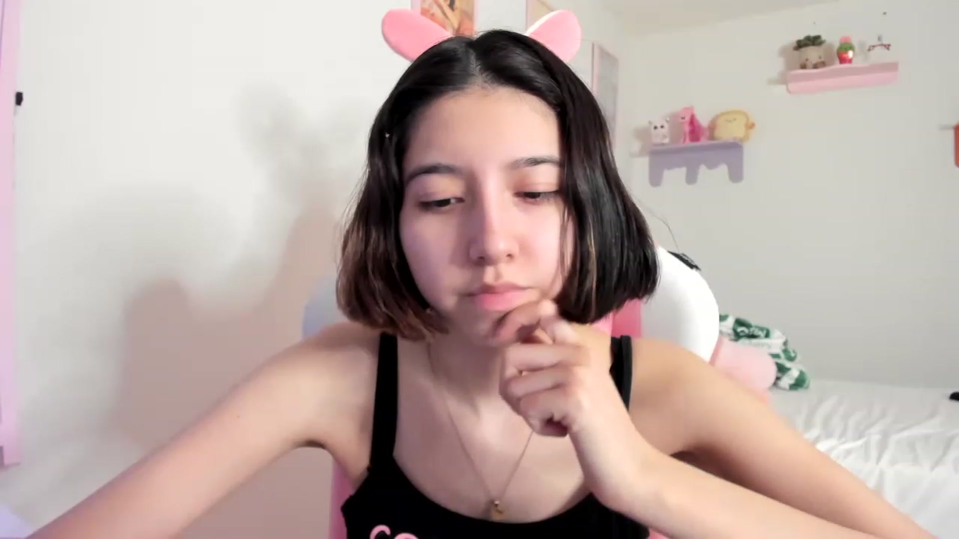 Gallery image thumbnail from Cherrycute666's myfreecams stream on, 04/22/2023, 03:27 image 18 of 20