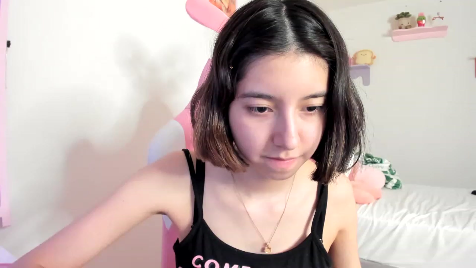 Gallery image thumbnail from Cherrycute666's myfreecams stream on, 04/22/2023, 03:27 image 16 of 20