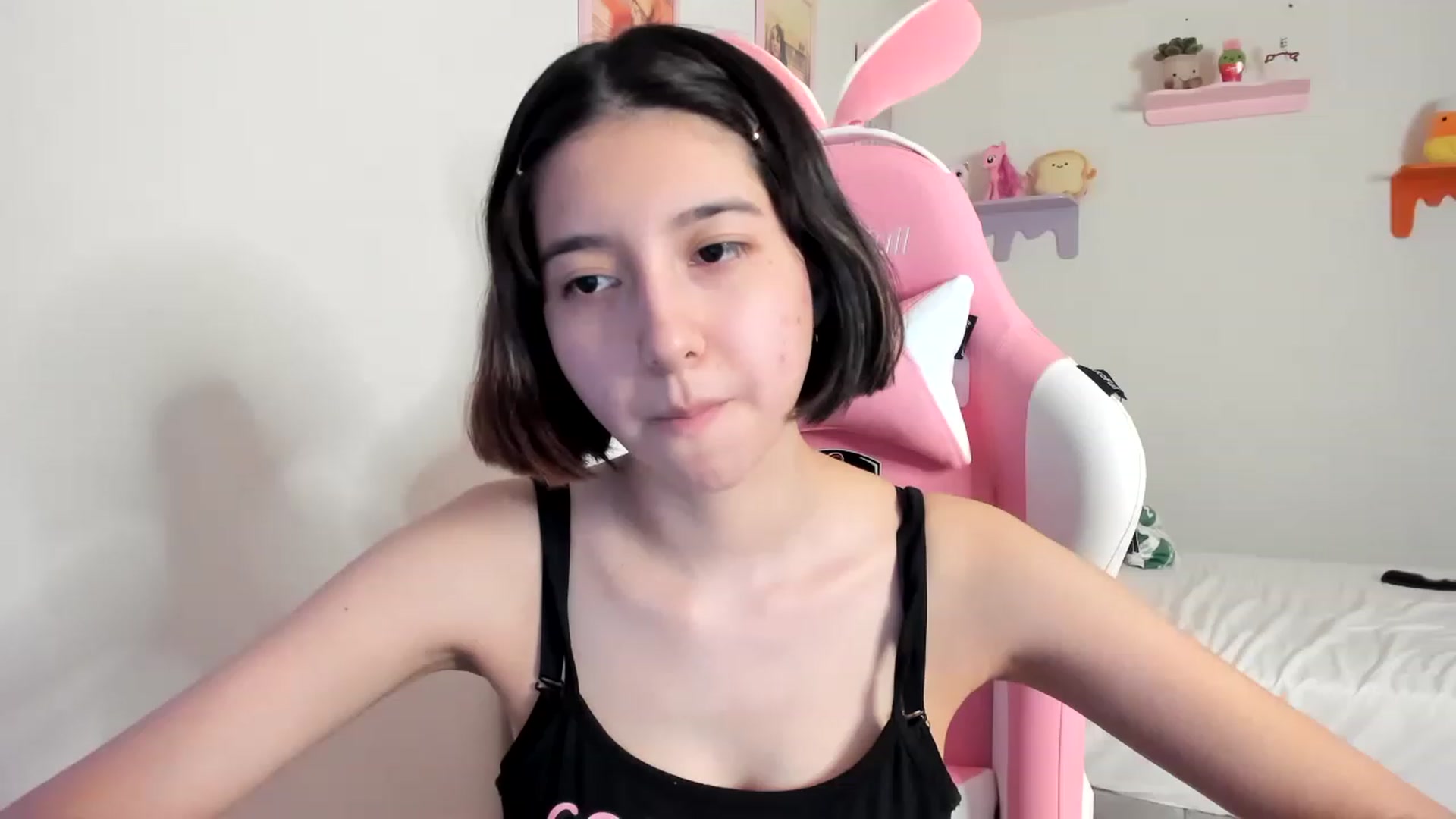 Gallery image thumbnail from Cherrycute666's myfreecams stream on, 04/22/2023, 03:27 image 2 of 20