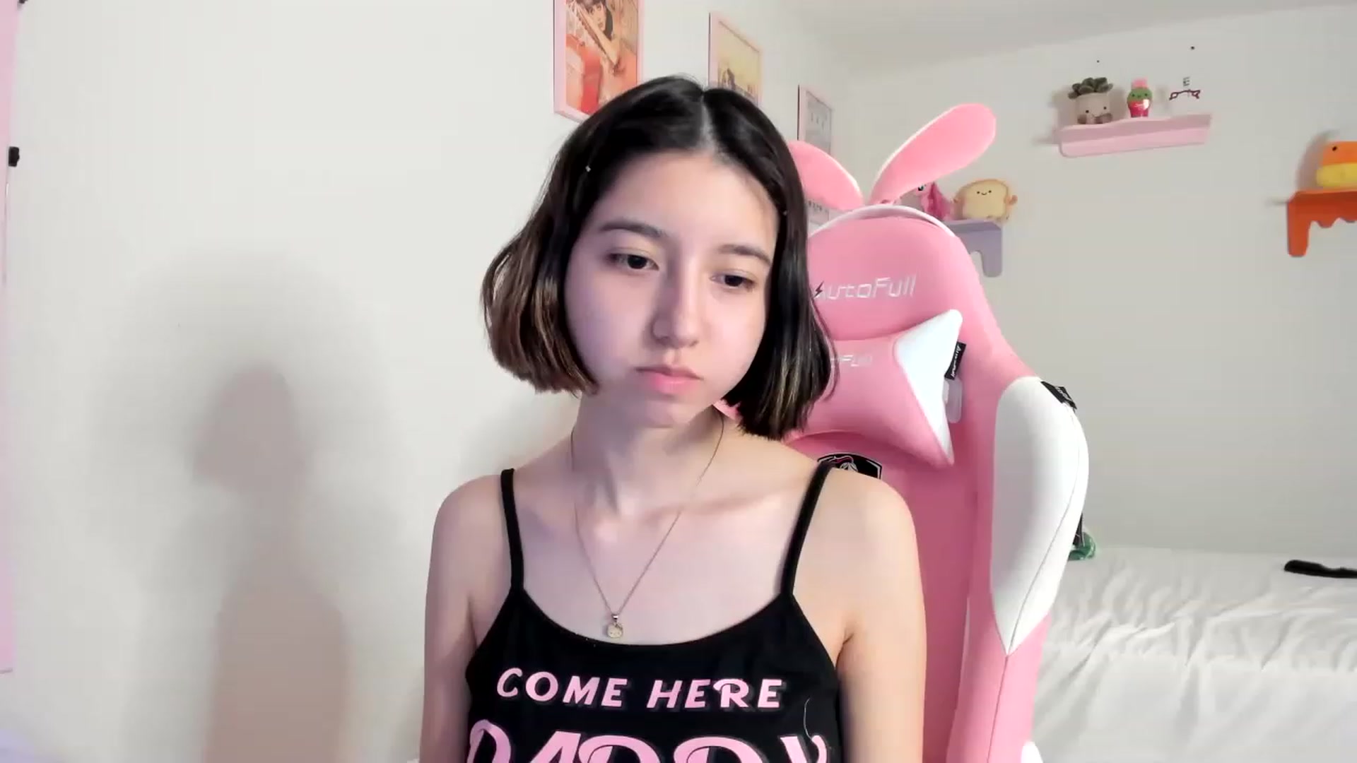 Gallery image thumbnail from Cherrycute666's myfreecams stream on, 04/22/2023, 08:31 image 5 of 20