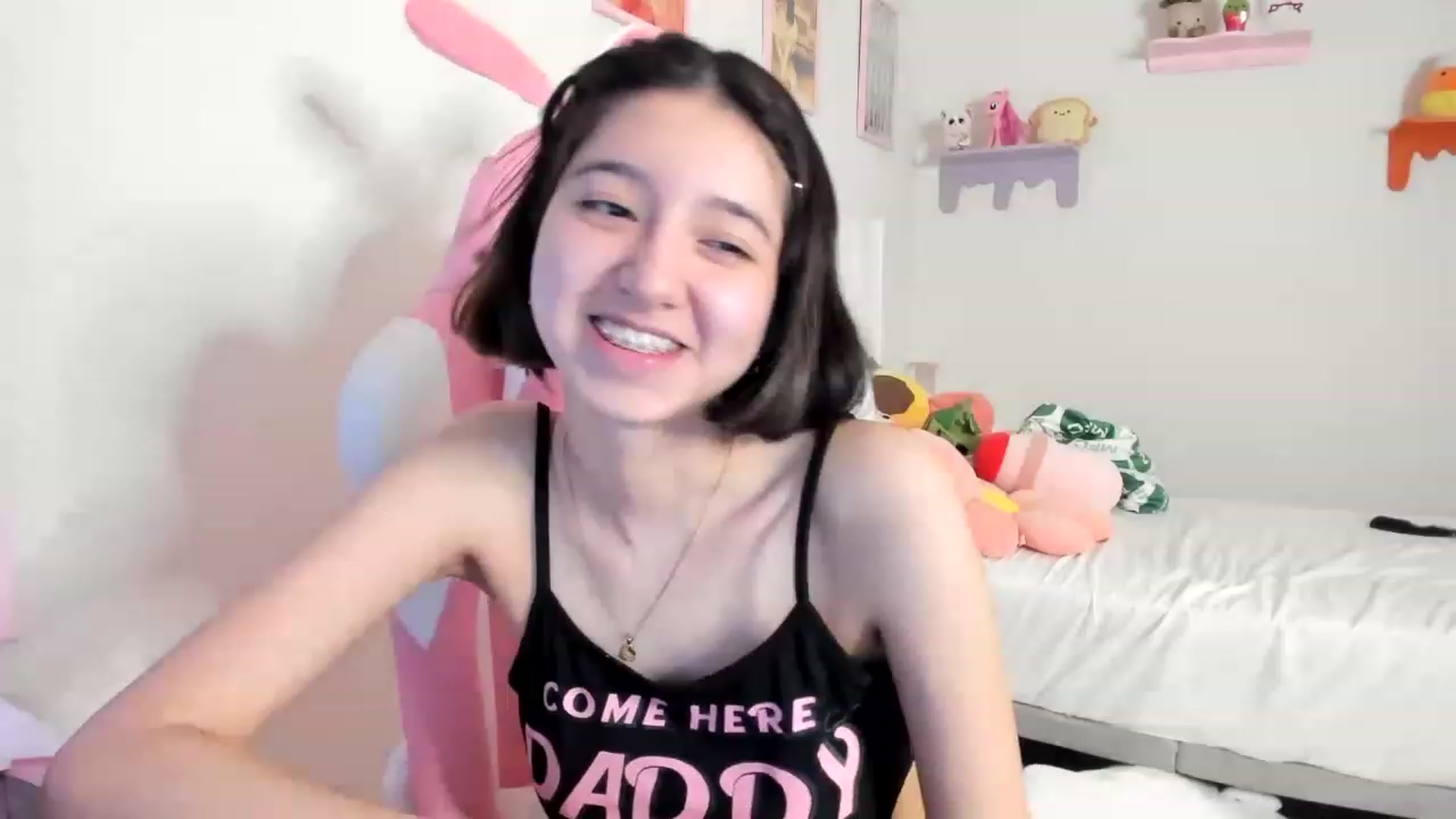 Gallery image thumbnail from Cherrycute666's myfreecams stream on, 04/22/2023, 08:31 image 9 of 20