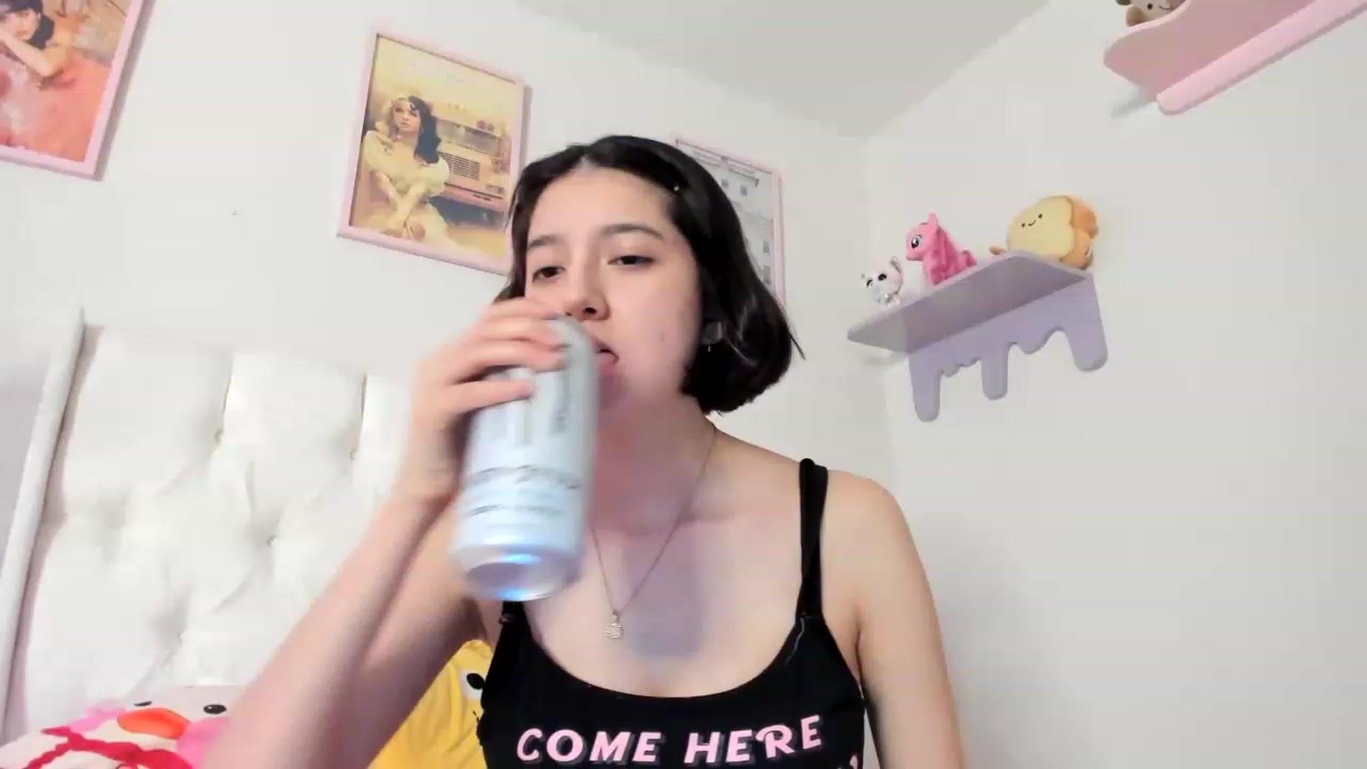 Gallery image thumbnail from Cherrycute666's myfreecams stream on, 04/22/2023, 08:31 image 19 of 20