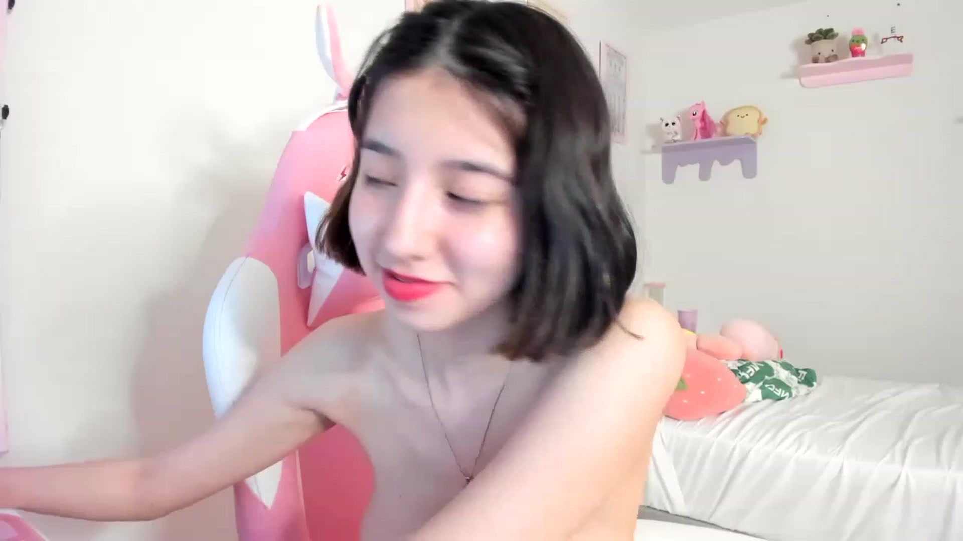 Gallery image thumbnail from Cherrycute666's myfreecams stream on, 04/22/2023, 12:00 image 12 of 20