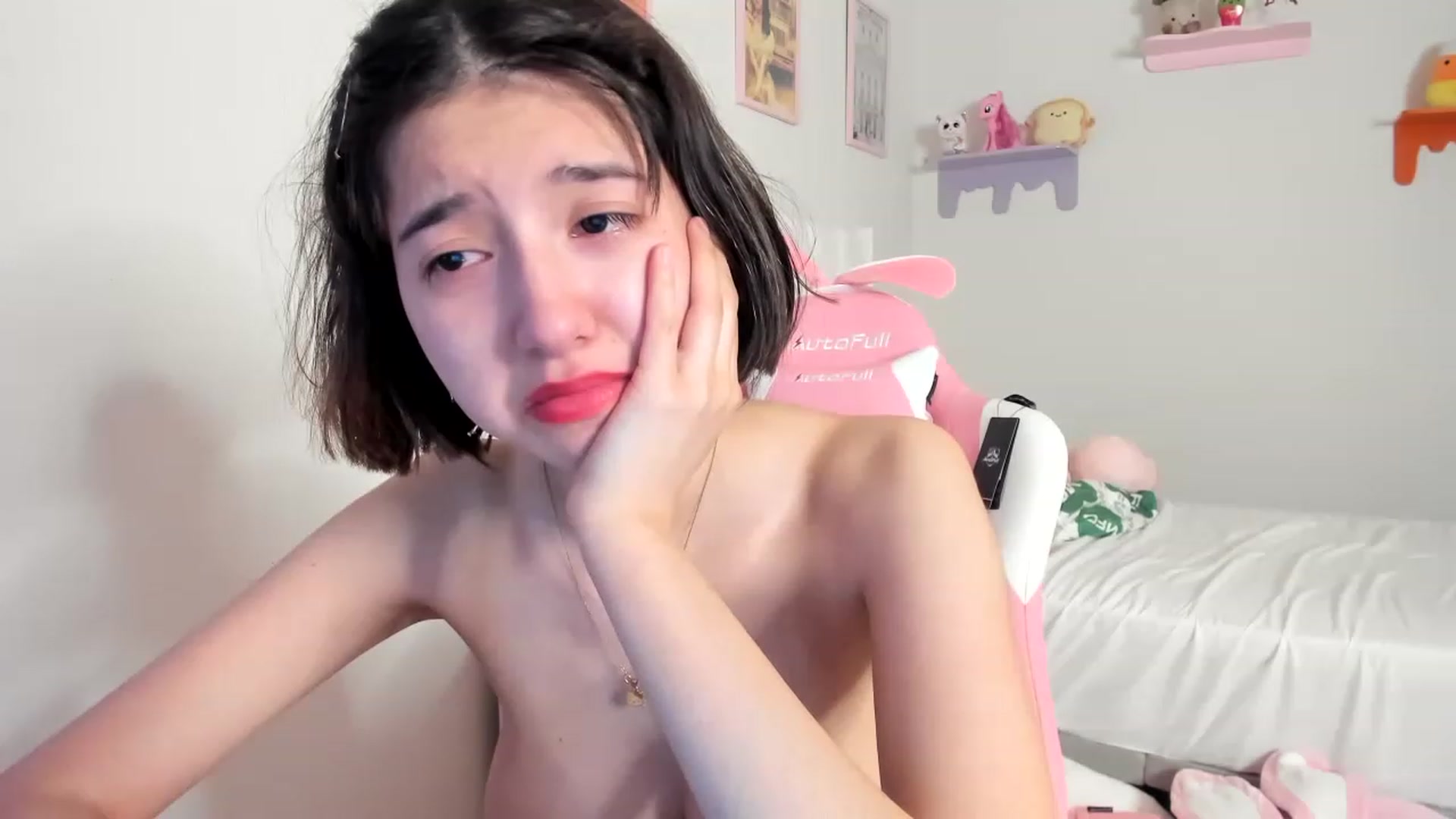 Gallery image thumbnail from Cherrycute666's myfreecams stream on, 04/22/2023, 12:00 image 19 of 20