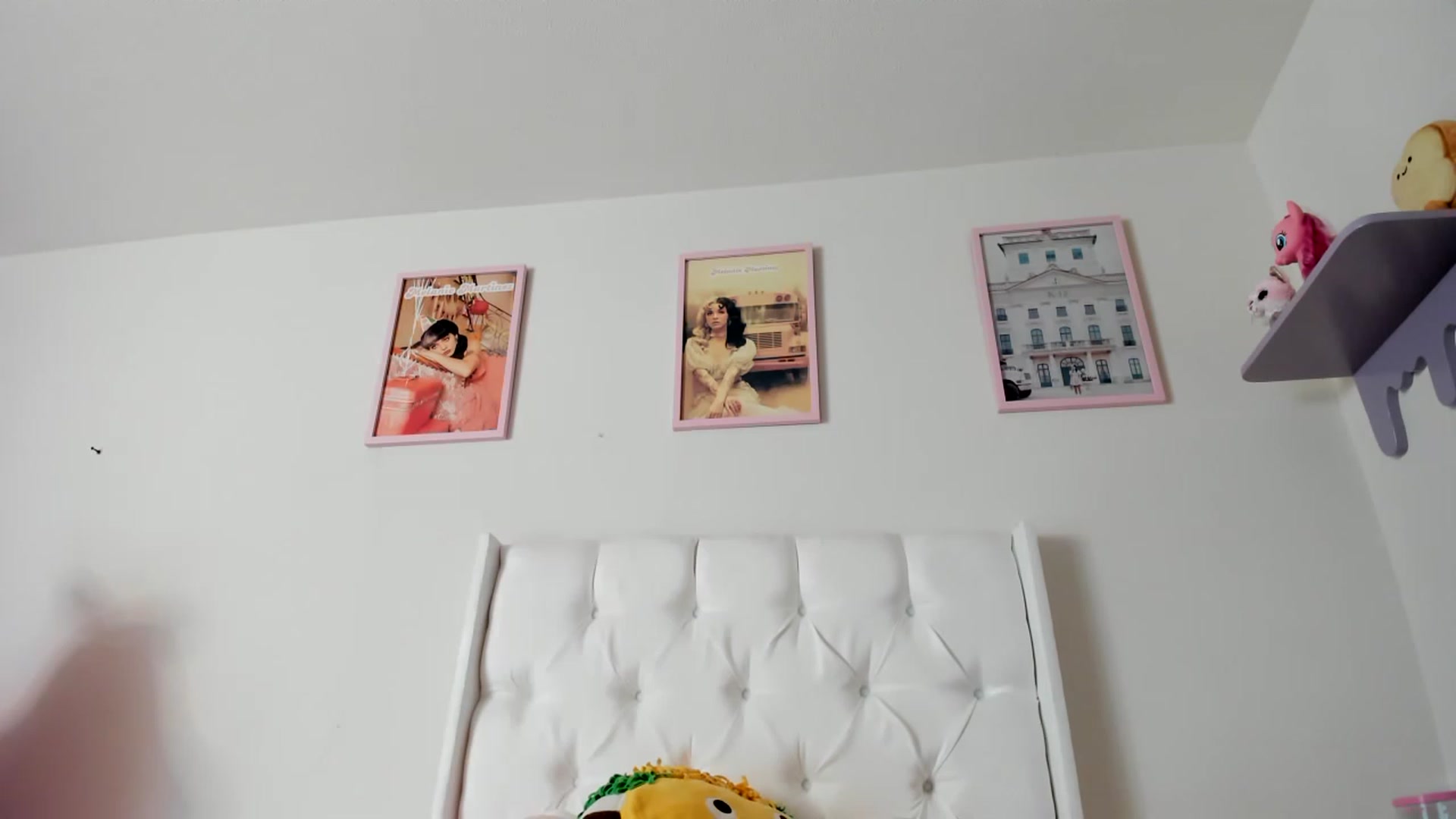 Gallery image thumbnail from Cherrycute666's myfreecams stream on, 04/22/2023, 16:46 image 1 of 20
