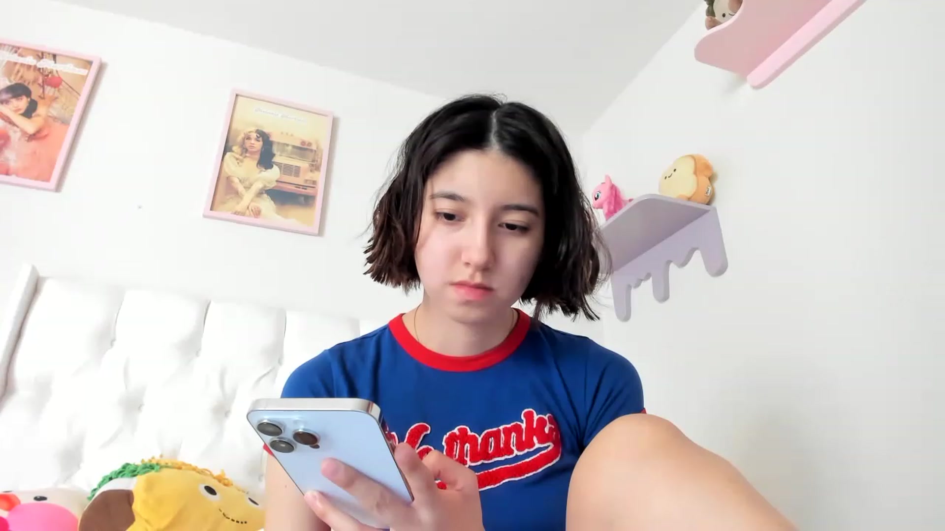 Gallery image thumbnail from Cherrycute666's myfreecams stream on, 04/22/2023, 16:46 image 15 of 20