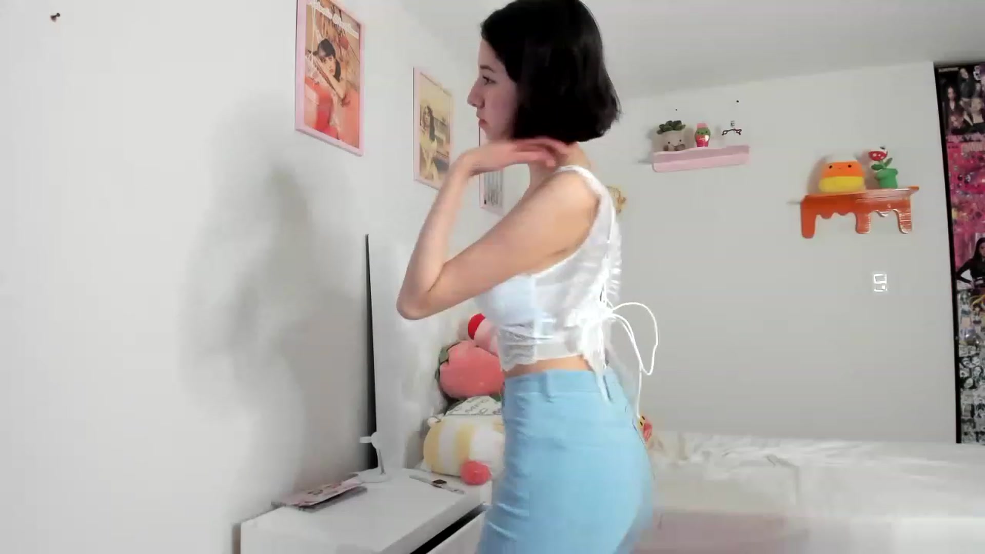 Gallery image thumbnail from Cherrycute666's myfreecams stream on, 04/23/2023, 01:59 image 10 of 20