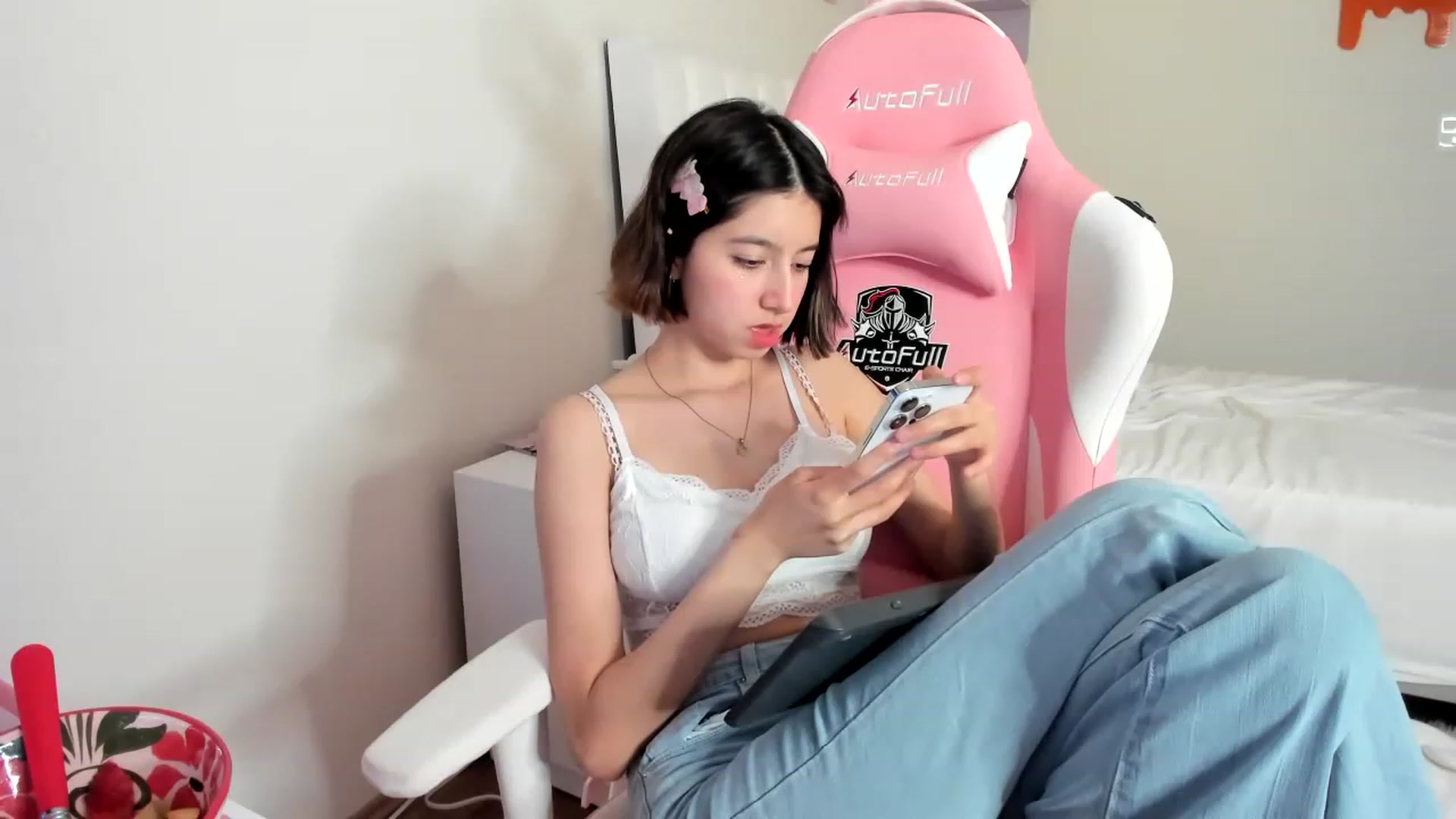 Gallery image thumbnail from Cherrycute666's myfreecams stream on, 04/23/2023, 03:36 image 4 of 20