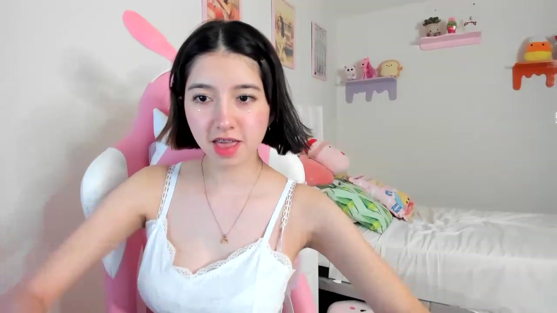 Gallery image thumbnail from Cherrycute666's myfreecams stream on, 04/23/2023, 03:36 image 18 of 20