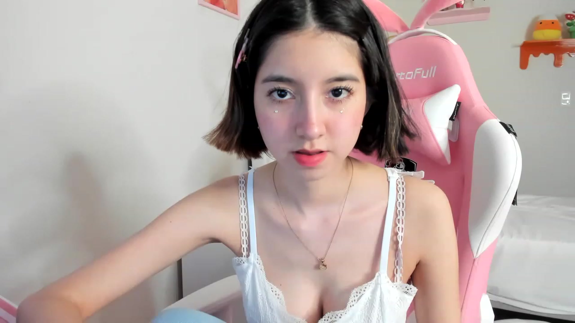 Gallery image thumbnail from Cherrycute666's myfreecams stream on, 04/23/2023, 03:36 image 8 of 20