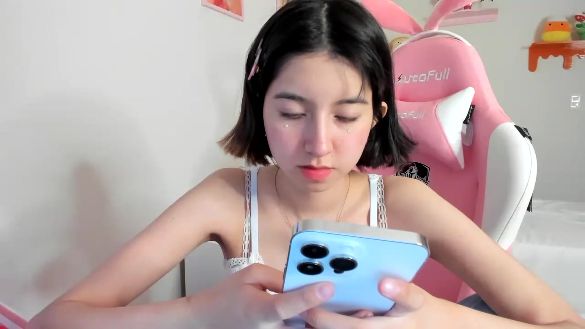Gallery image thumbnail from Cherrycute666's myfreecams stream on, 04/23/2023, 03:36 image 7 of 20