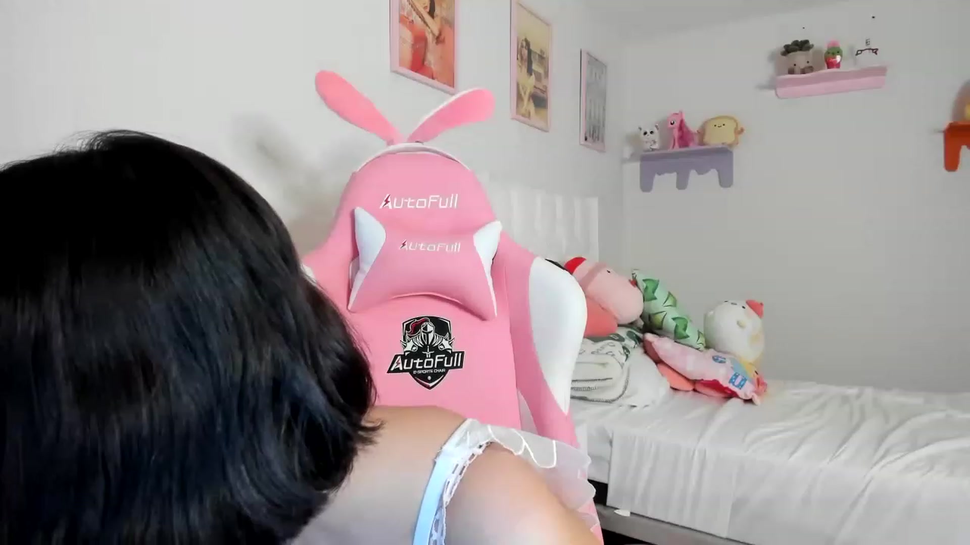 Gallery image thumbnail from Cherrycute666's myfreecams stream on, 04/23/2023, 06:57 image 7 of 20