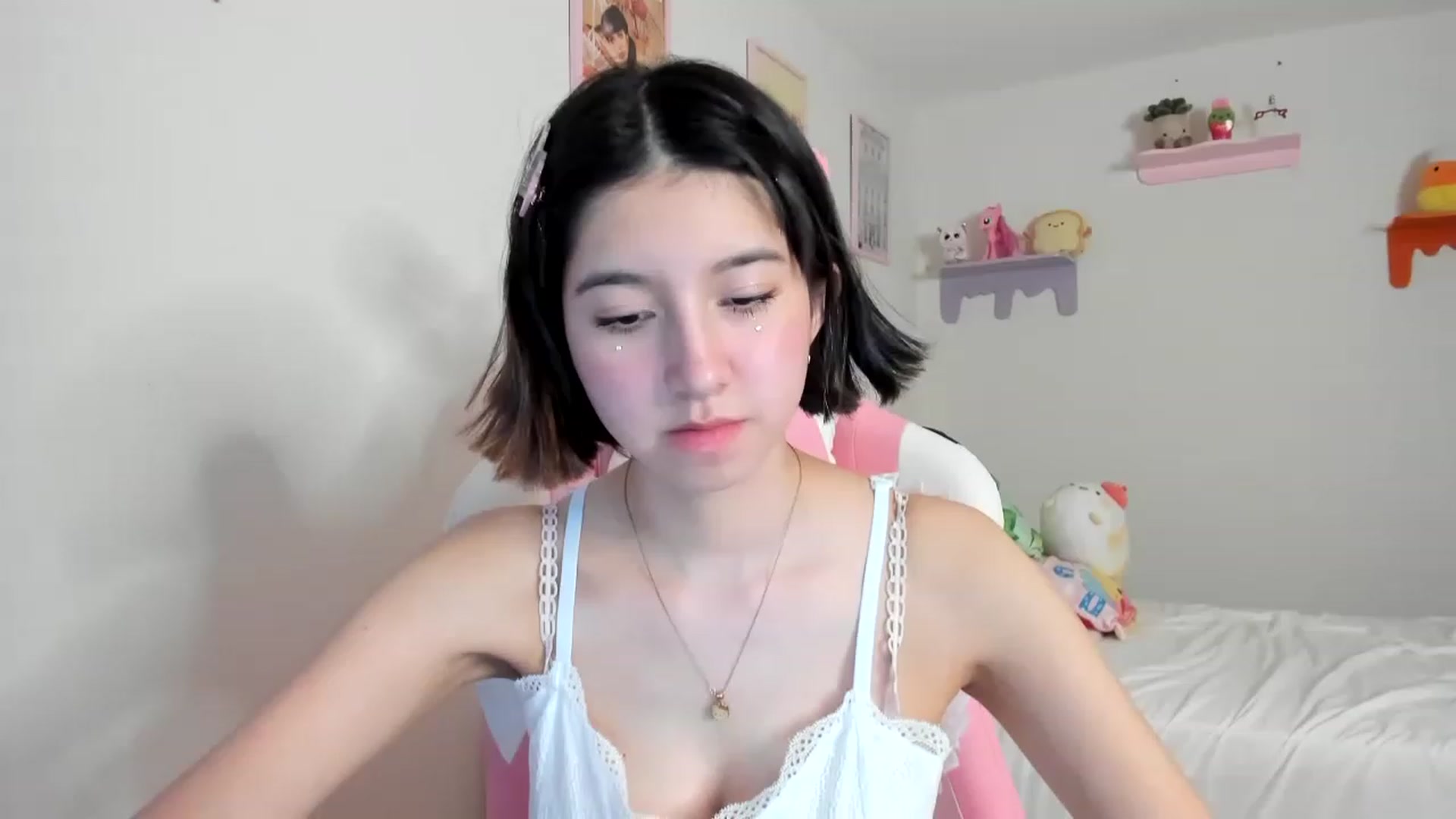 Gallery image thumbnail from Cherrycute666's myfreecams stream on, 04/23/2023, 06:57 image 2 of 20