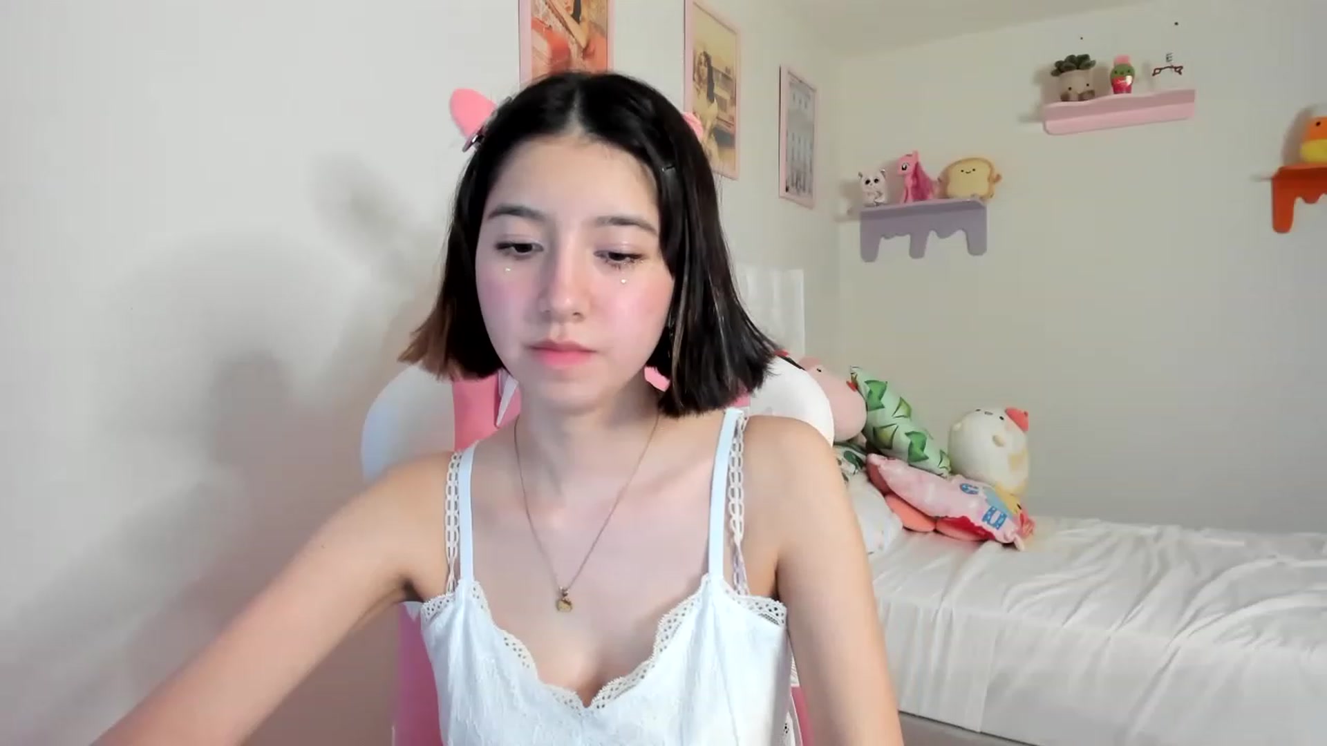 Gallery image thumbnail from Cherrycute666's myfreecams stream on, 04/23/2023, 06:57 image 5 of 20