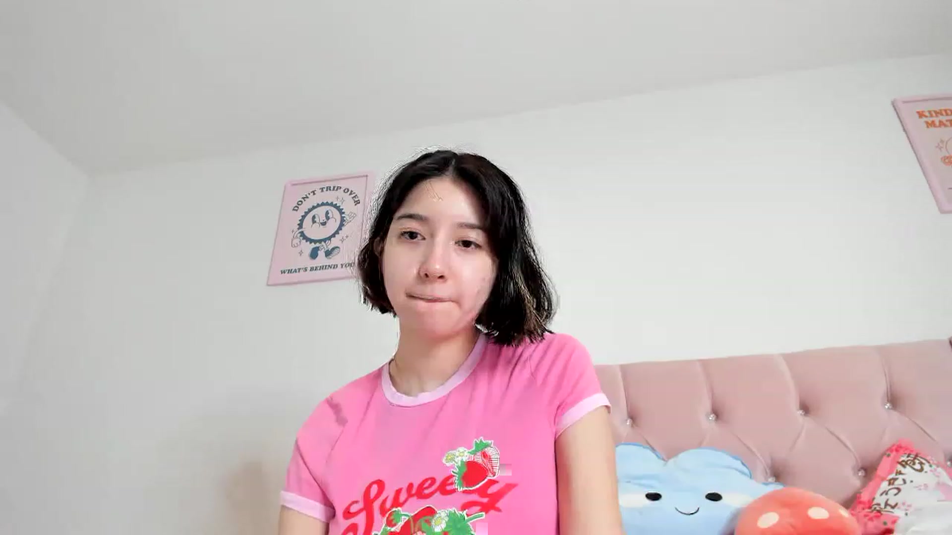 Gallery image thumbnail from Cherrycute666's myfreecams stream on, 04/23/2023, 11:57 image 14 of 20
