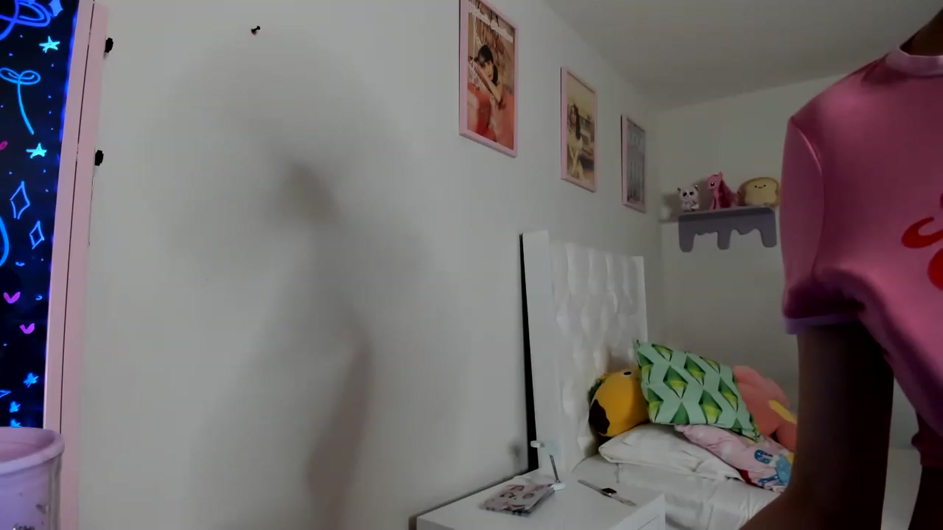 Gallery image thumbnail from Cherrycute666's myfreecams stream on, 04/24/2023, 04:35 image 4 of 20