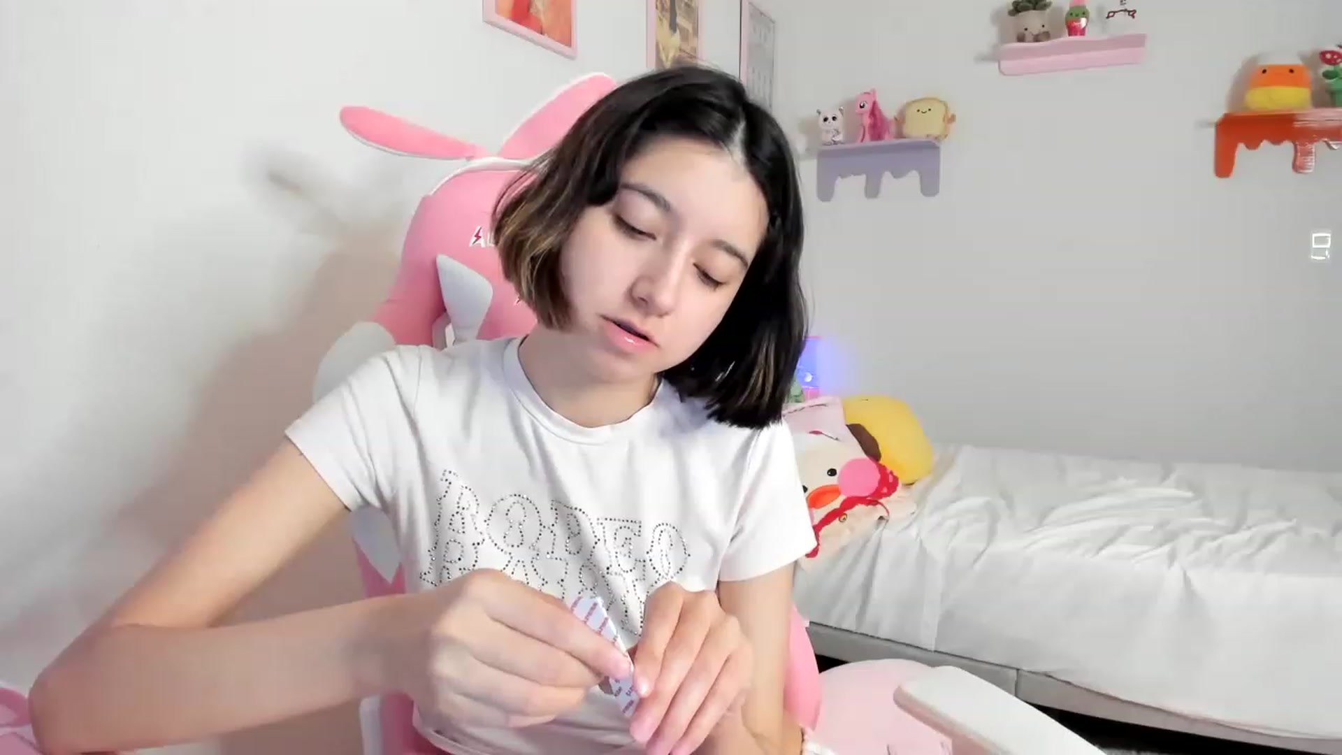 Gallery image thumbnail from Cherrycute666's myfreecams stream on, 04/25/2023, 04:01 image 19 of 20