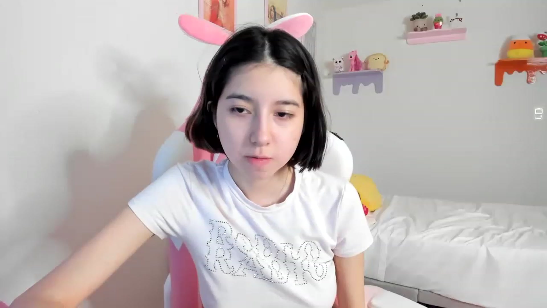 Gallery image thumbnail from Cherrycute666's myfreecams stream on, 04/25/2023, 04:01 image 9 of 20