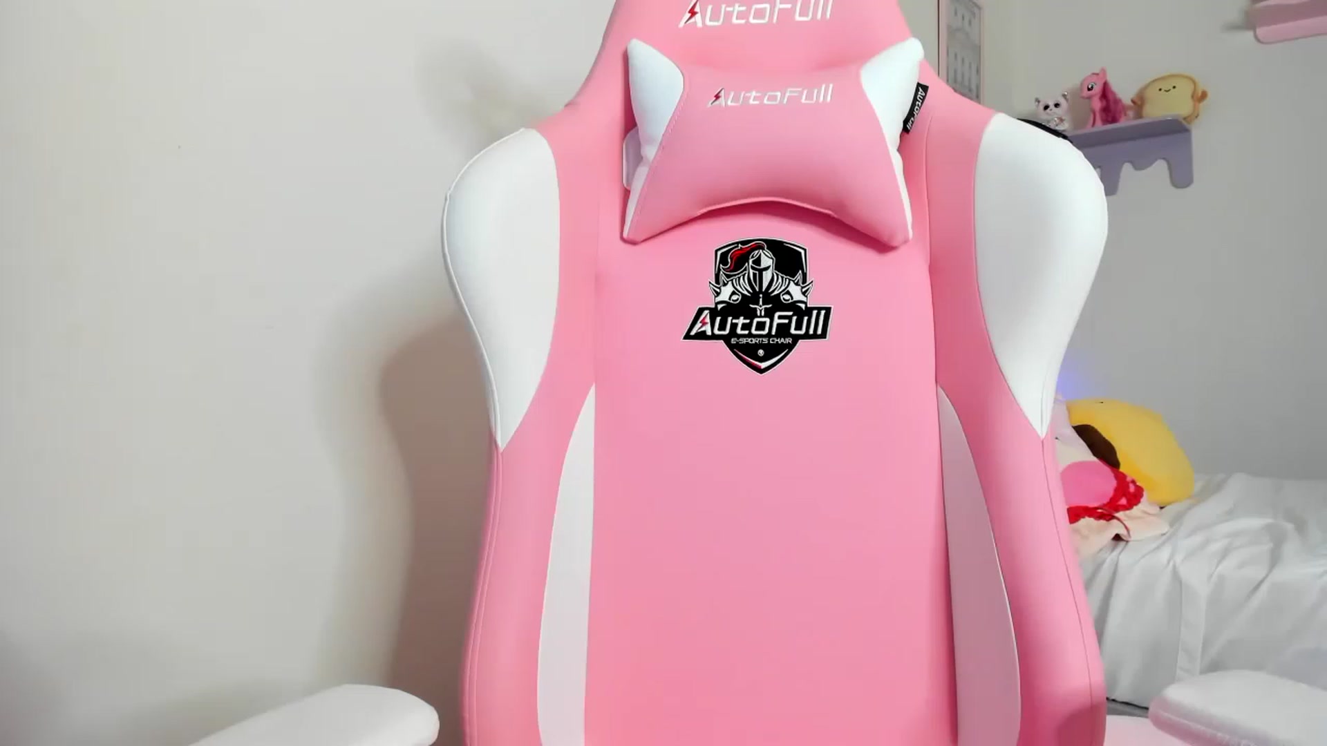 Gallery image thumbnail from Cherrycute666's myfreecams stream on, 04/25/2023, 04:01 image 12 of 20