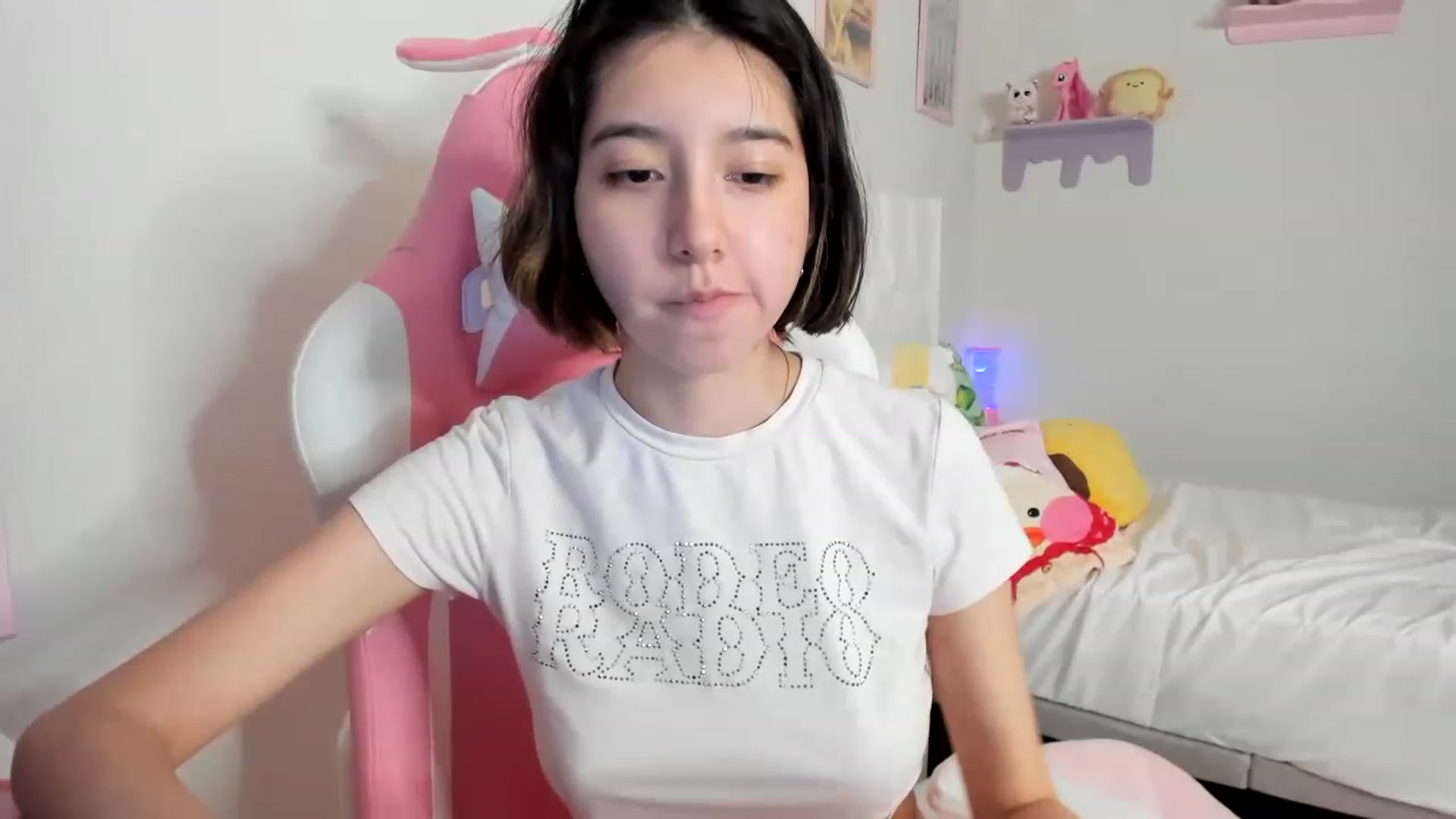 Gallery image thumbnail from Cherrycute666's myfreecams stream on, 04/25/2023, 06:07 image 19 of 20