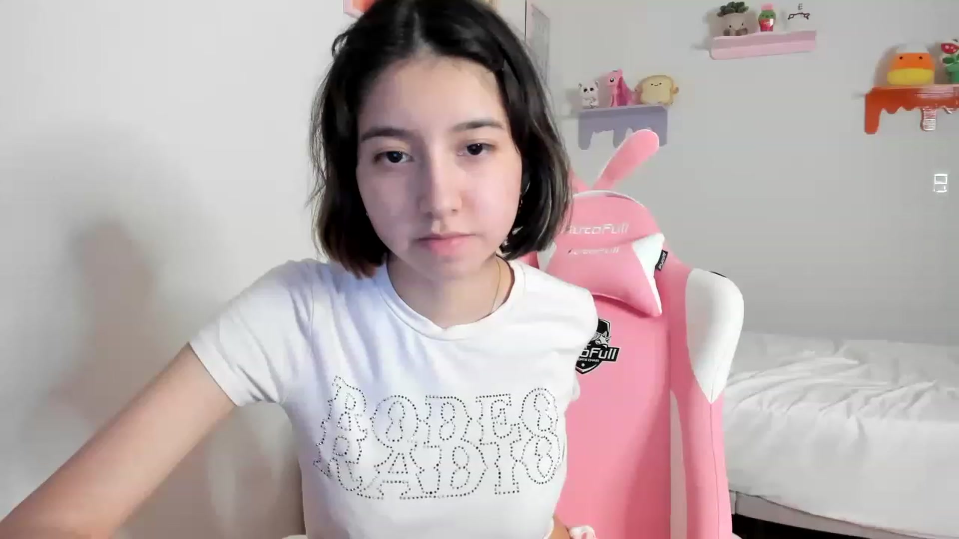 Gallery image thumbnail from Cherrycute666's myfreecams stream on, 04/25/2023, 06:07 image 10 of 20