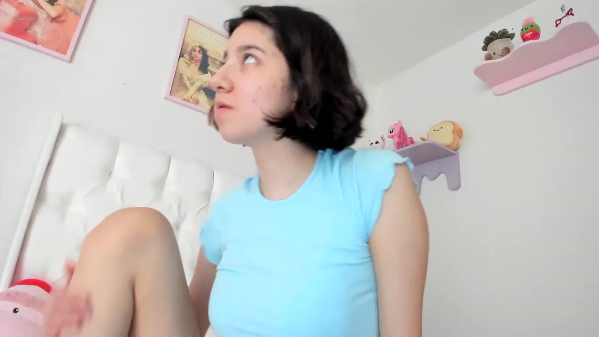 Gallery image thumbnail from Cherrycute666's myfreecams stream on, 04/25/2023, 18:02 image 18 of 20